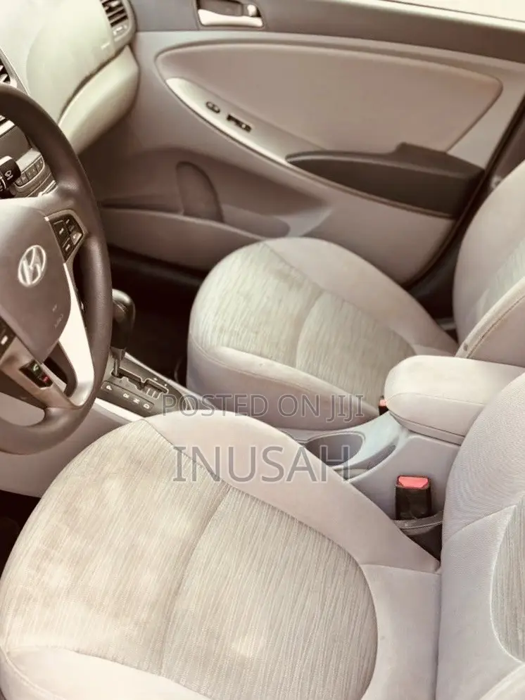 Hyundai Accent SE 2018 Blue