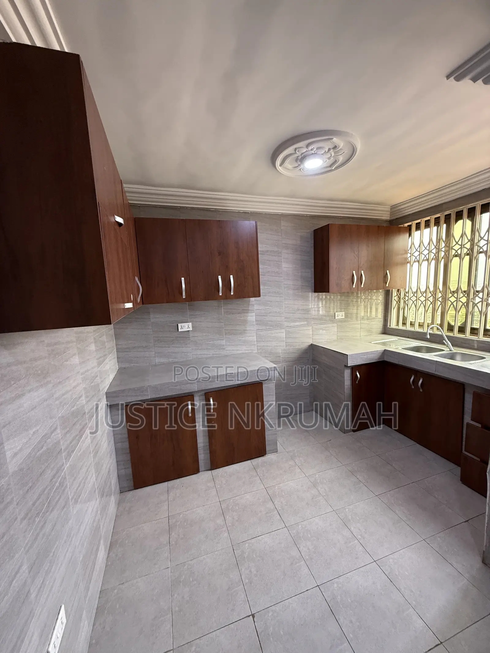 3bdrm Apartment in Mr Justice Estate, Bortiano for rent