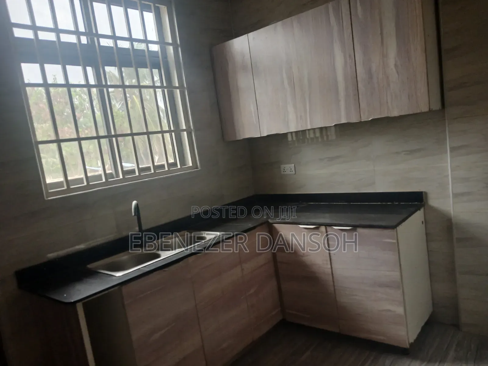 2bdrm Apartment in Telephone Pole, Tseaddo for rent