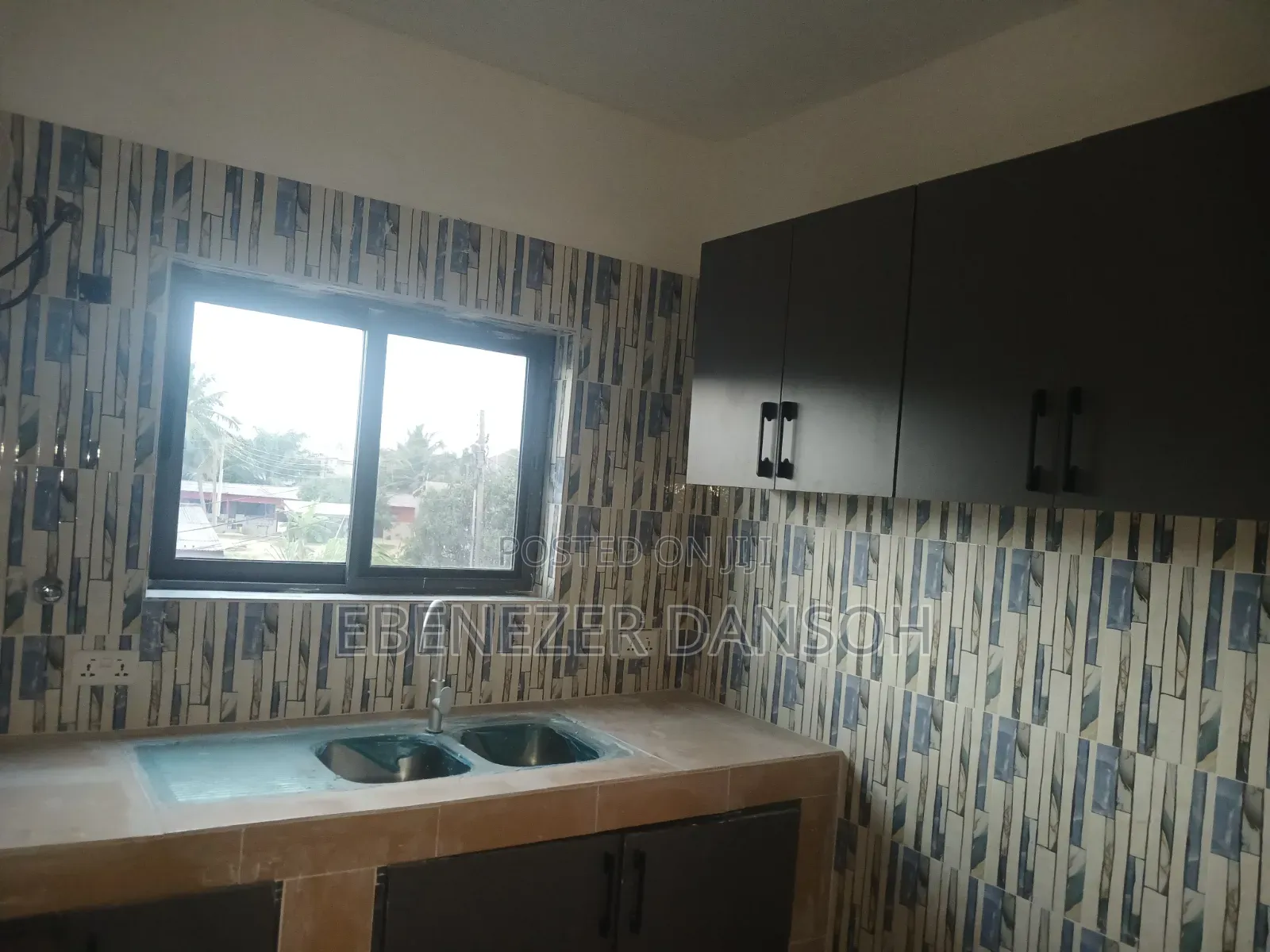 2bdrm Apartment in Alloway, Tsui-Bleoo for rent