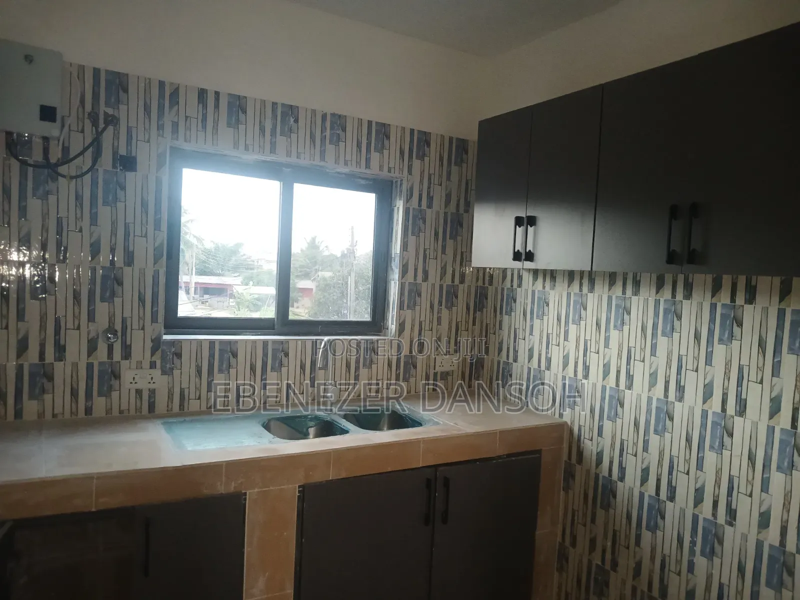 2bdrm Apartment in Alloway, Tsui-Bleoo for rent