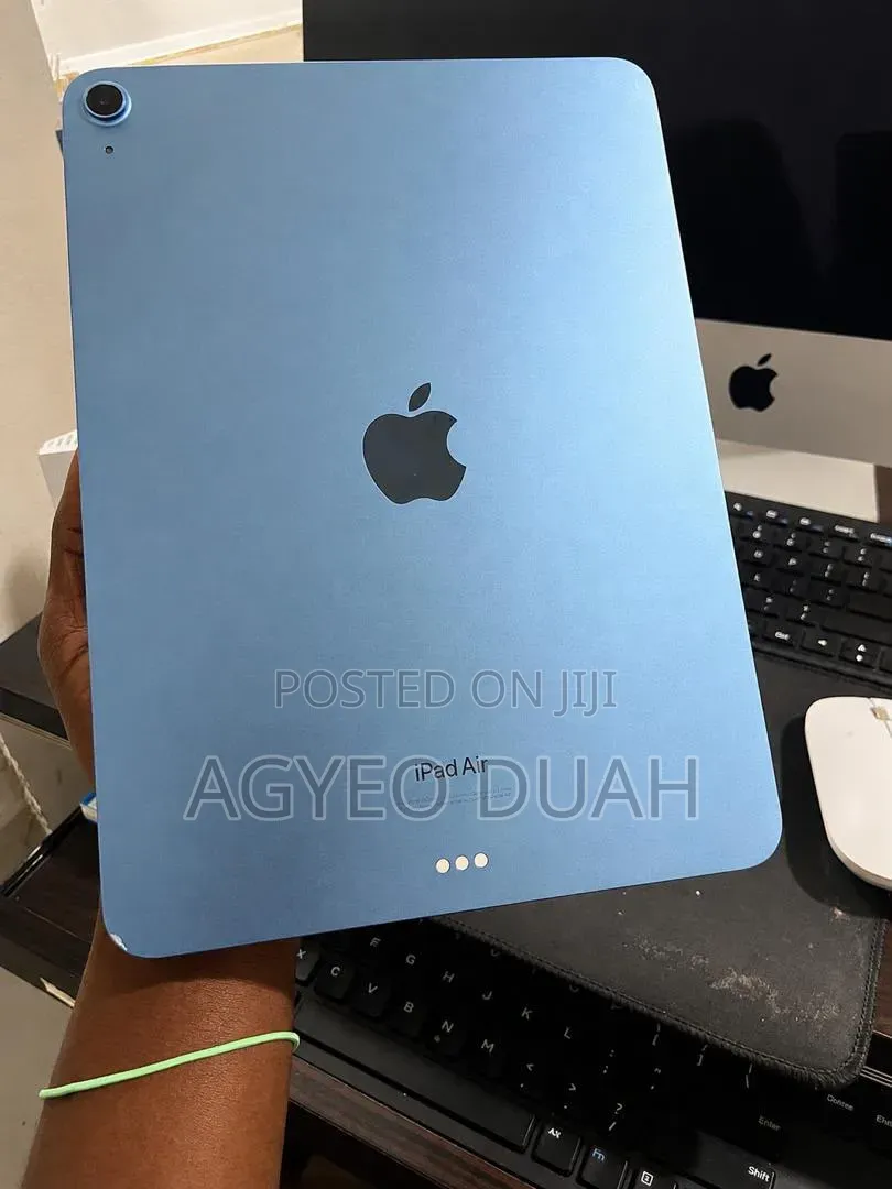 Apple iPad Air (2022) 64 GB Blue