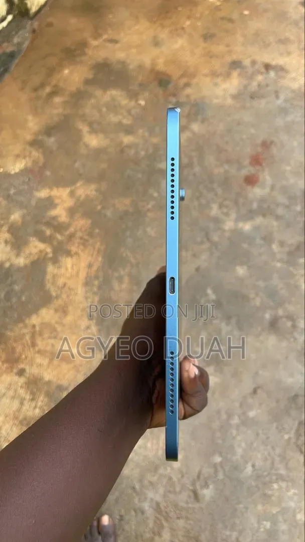 Apple iPad Air (2022) 64 GB Blue