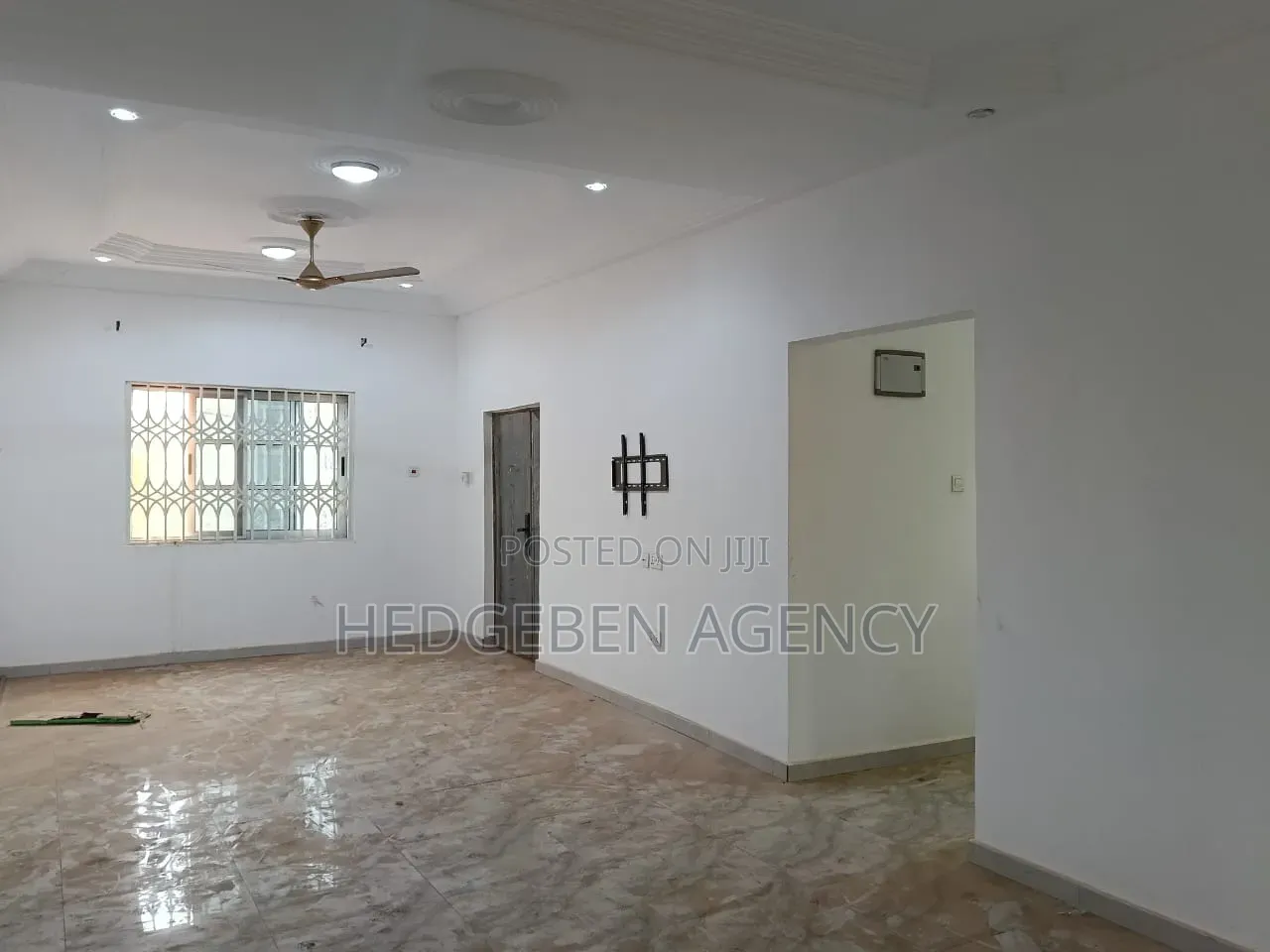3bdrm Apartment in Adenta, Housing Down for rent