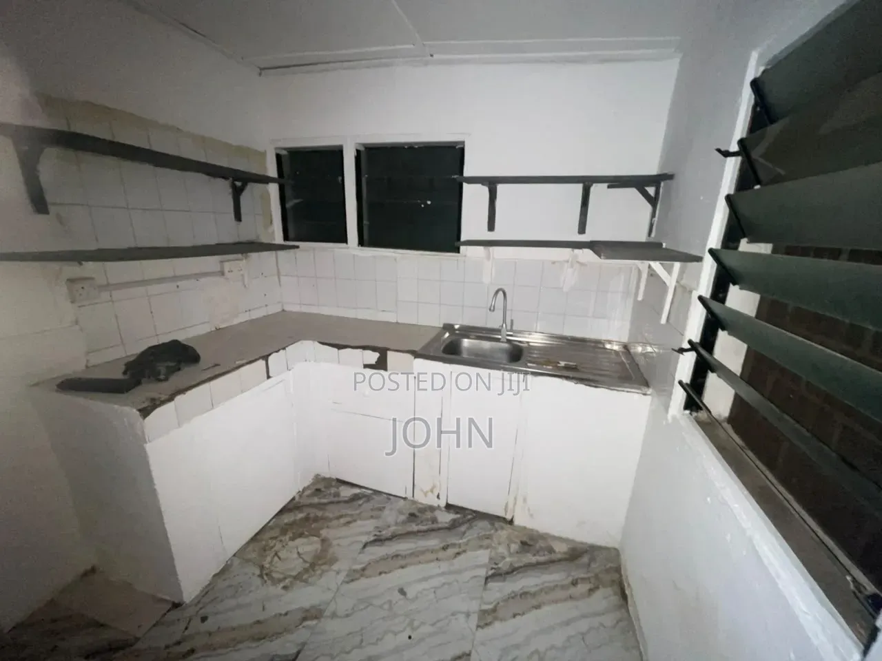 2bdrm Apartment in Survivorestates, Official Town for rent