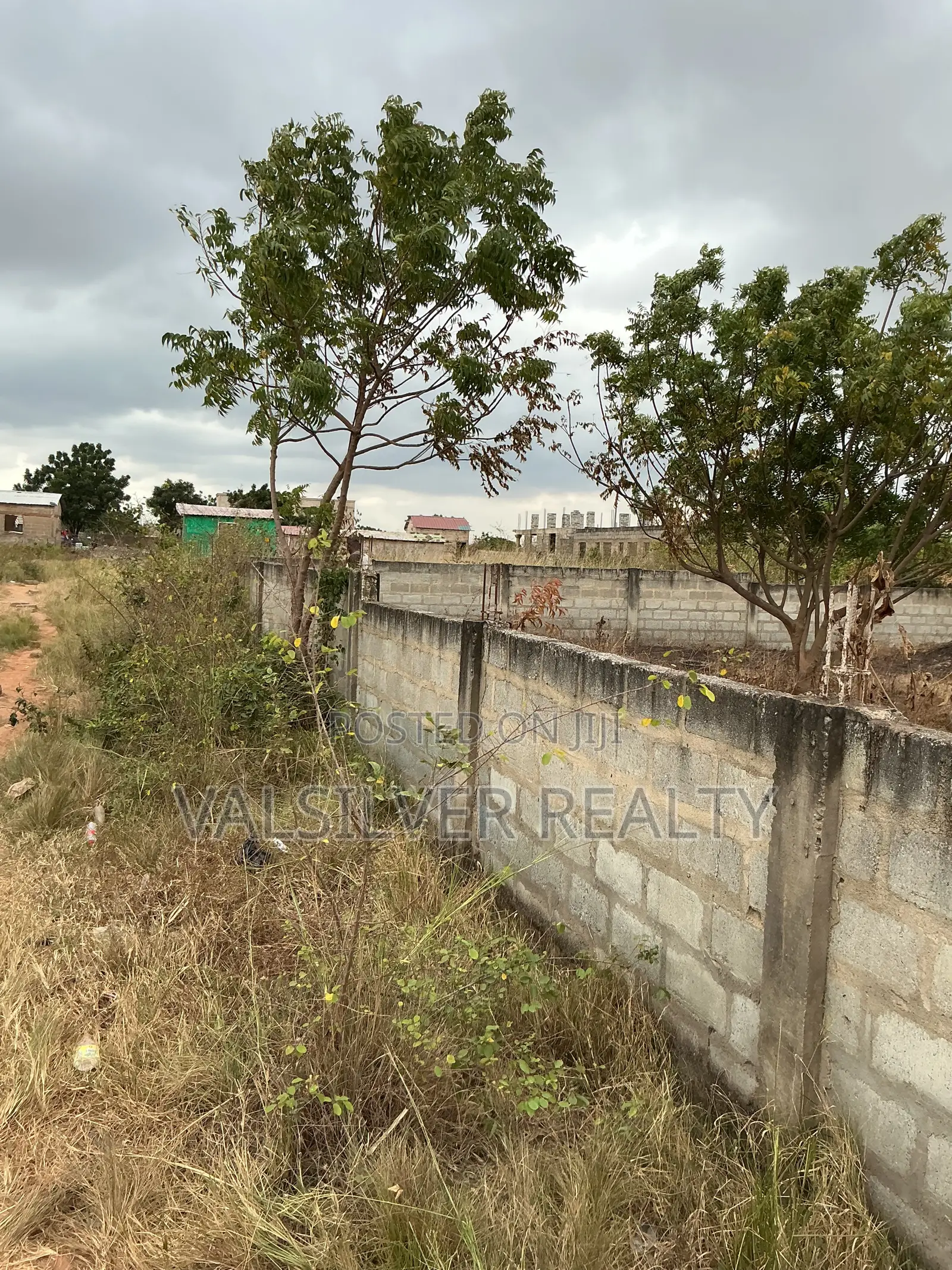 Walled ,Titled ,Serviced and Litigation Free 1 Plot for Sale -Armrahia