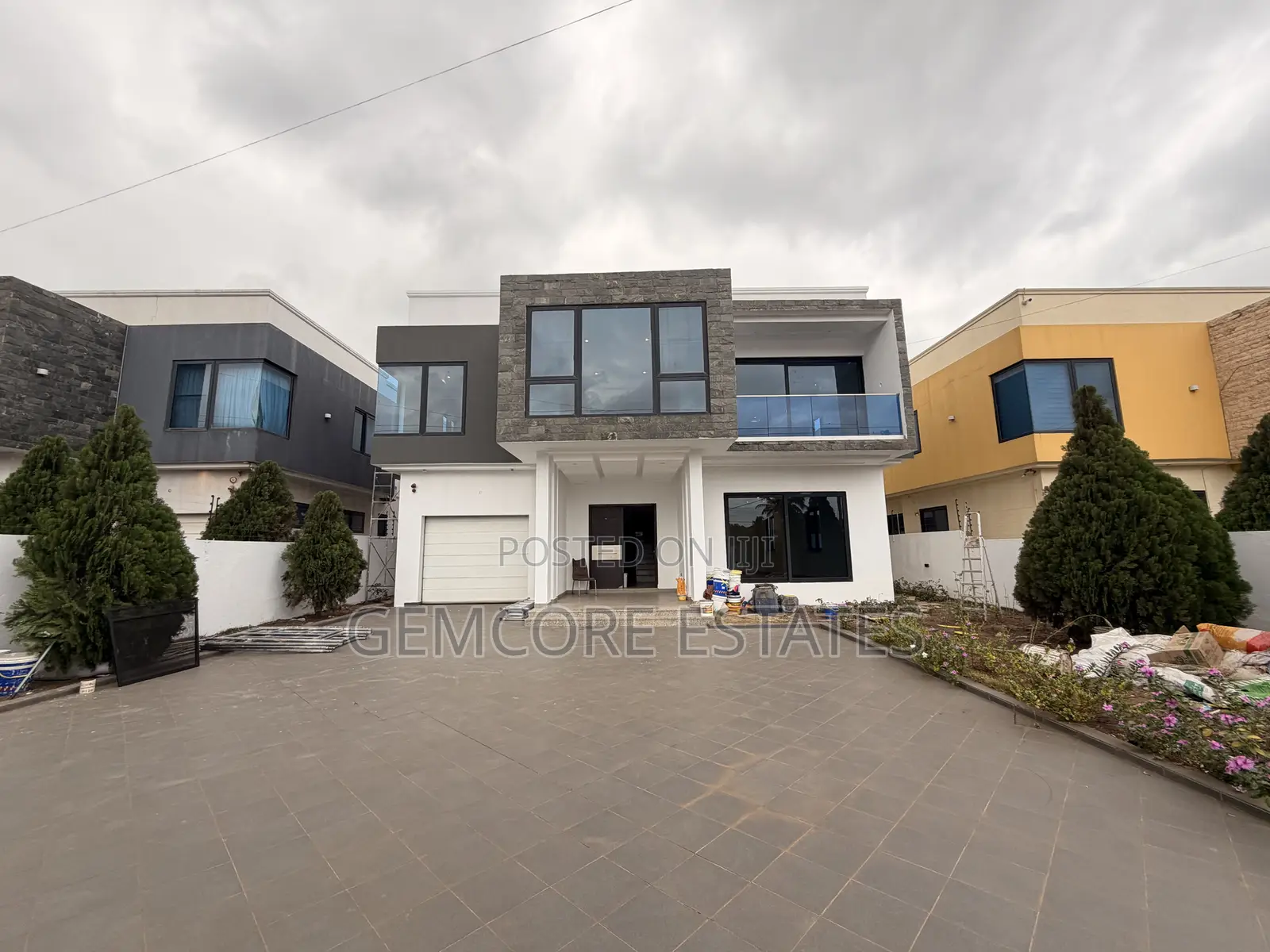 5bdrm House in Ars, East Legon for rent