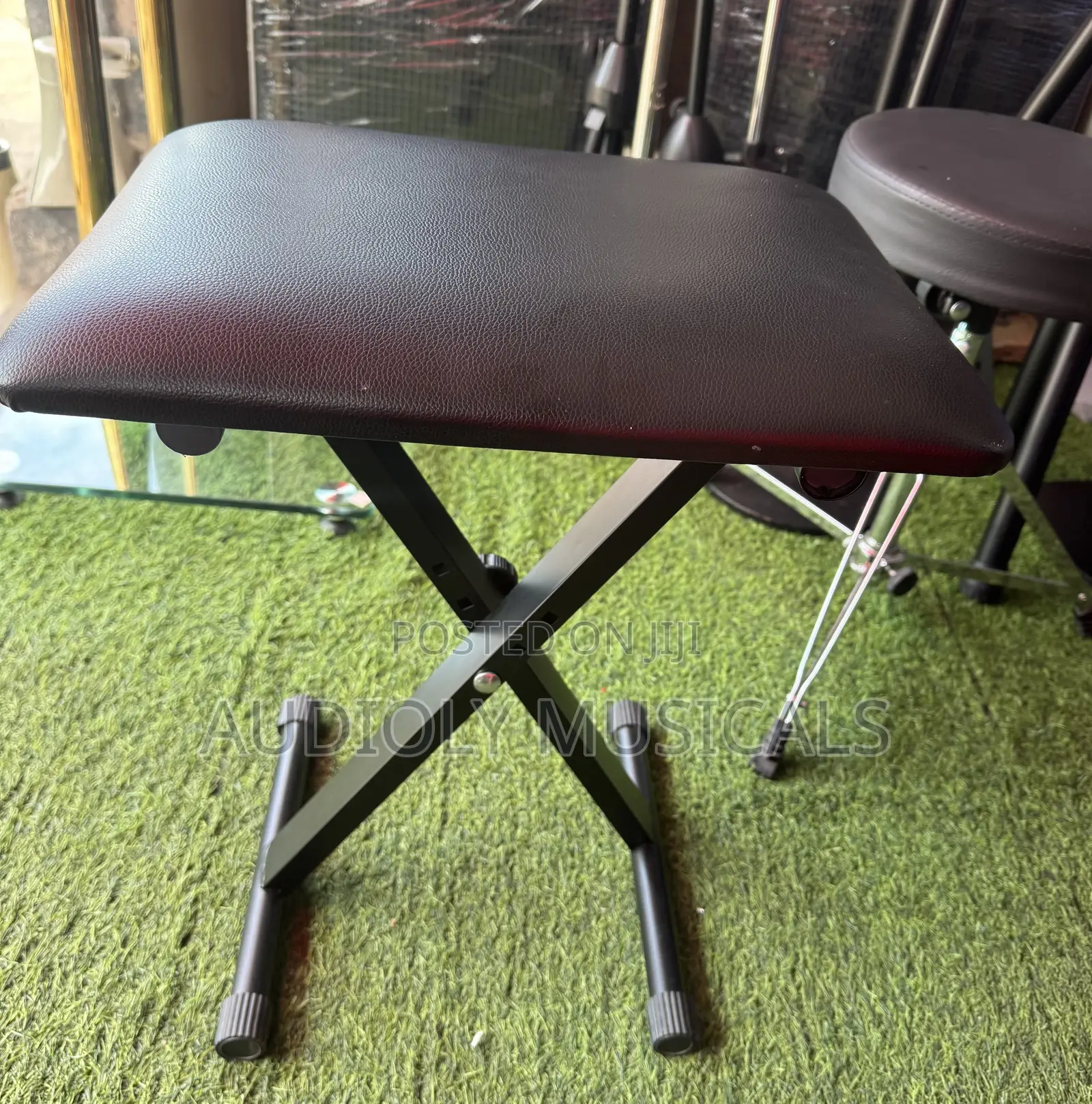 Comfortable Adjustable Keyboard Seat