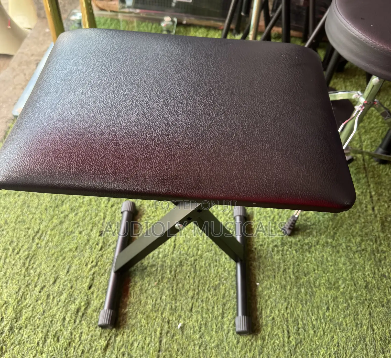 Comfortable Adjustable Keyboard Seat