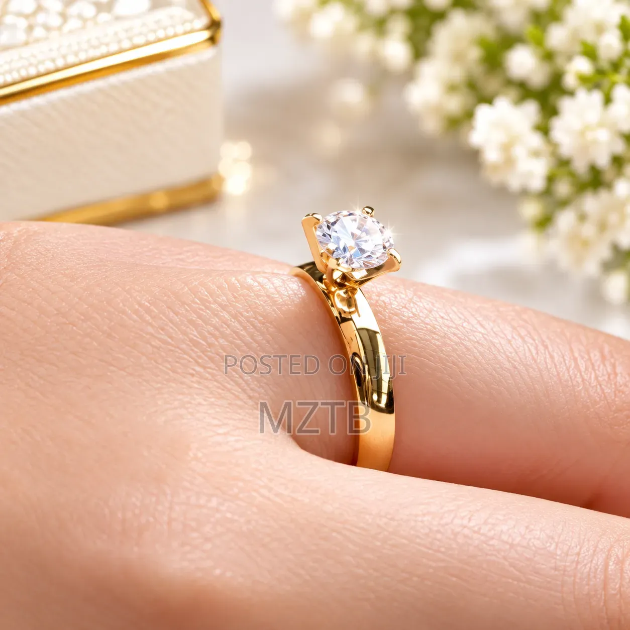Non-Fade Zircon Promise/Wedding Ring - Gold