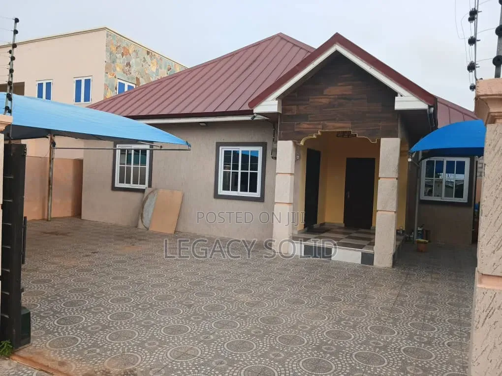 3bdrm House in Legacy Solid Real, Baatsona Total for rent