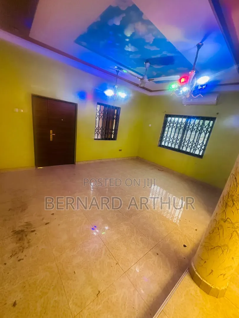 2bdrm Duplex in Bernard Agency, Amasaman for rent