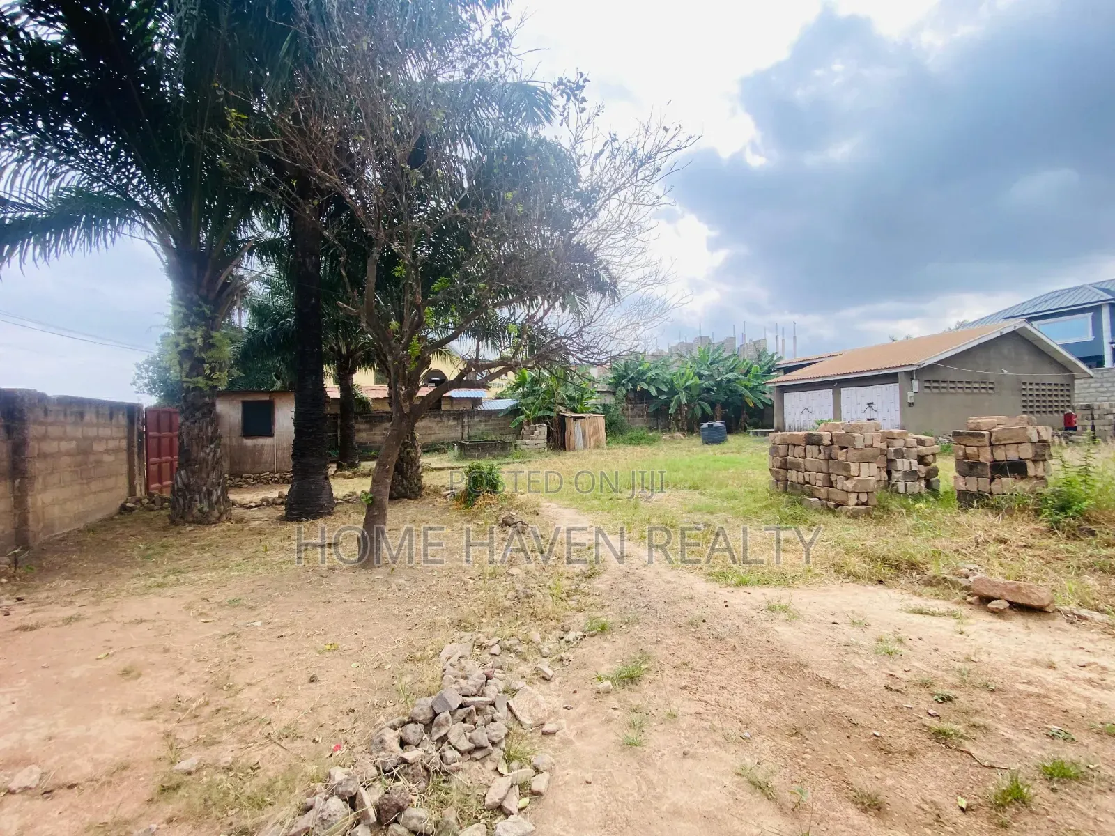 100/130 Size Land for Sale at Dome Parakou Estate