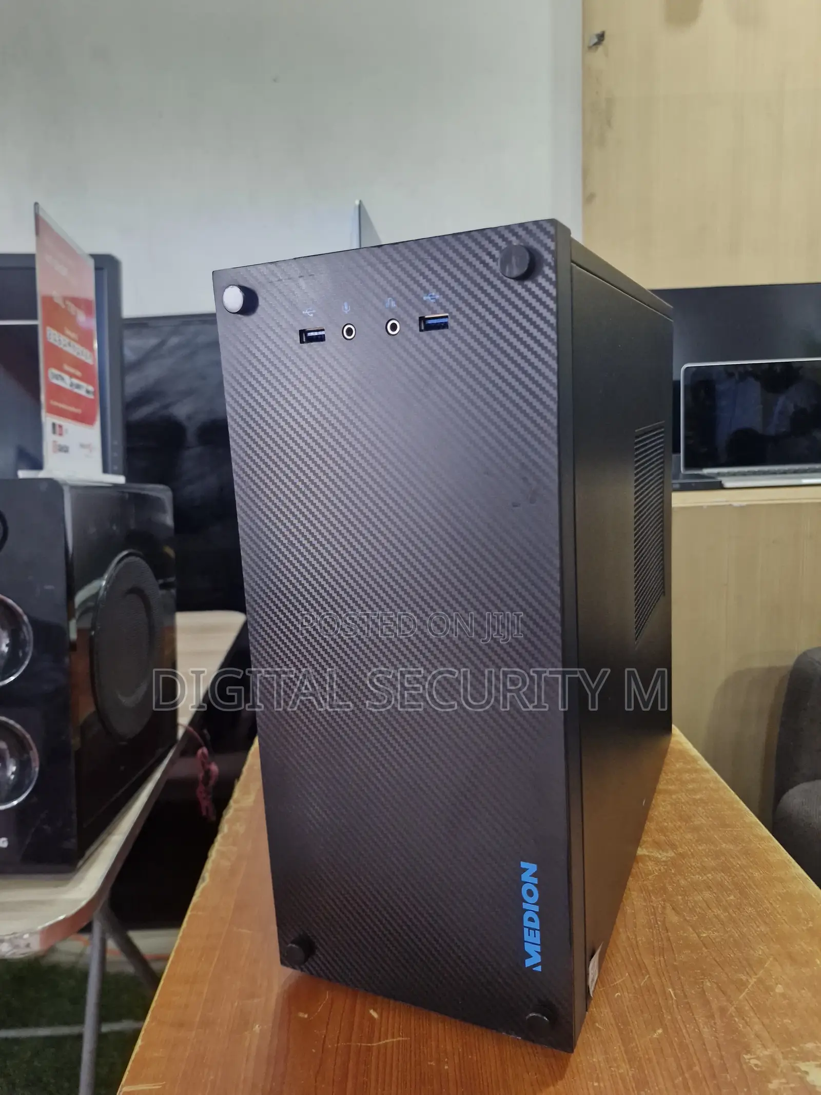 Desktop Computer 8GB Intel Core i5 SSD 256GB