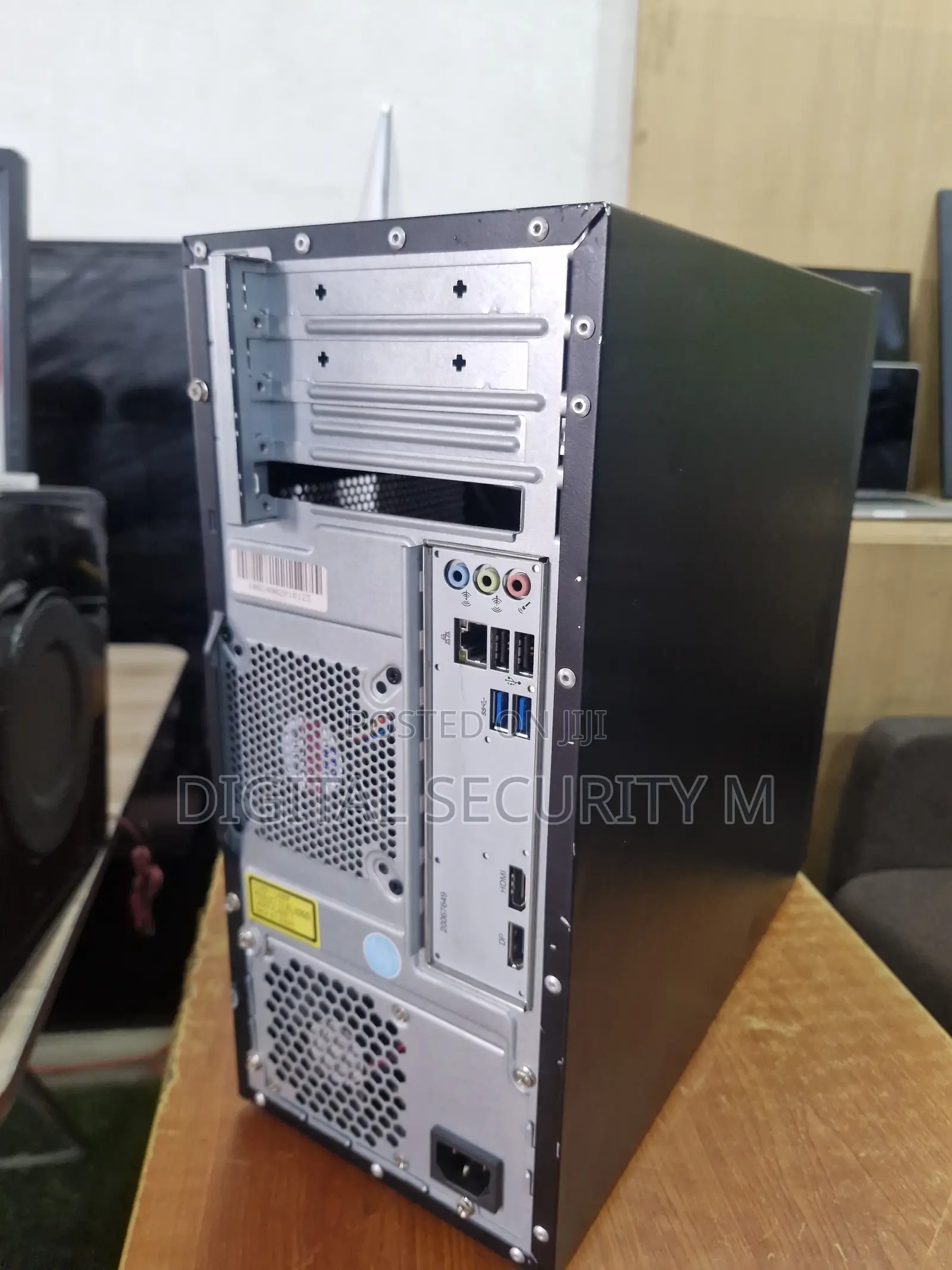 Desktop Computer 8GB Intel Core i5 SSD 256GB