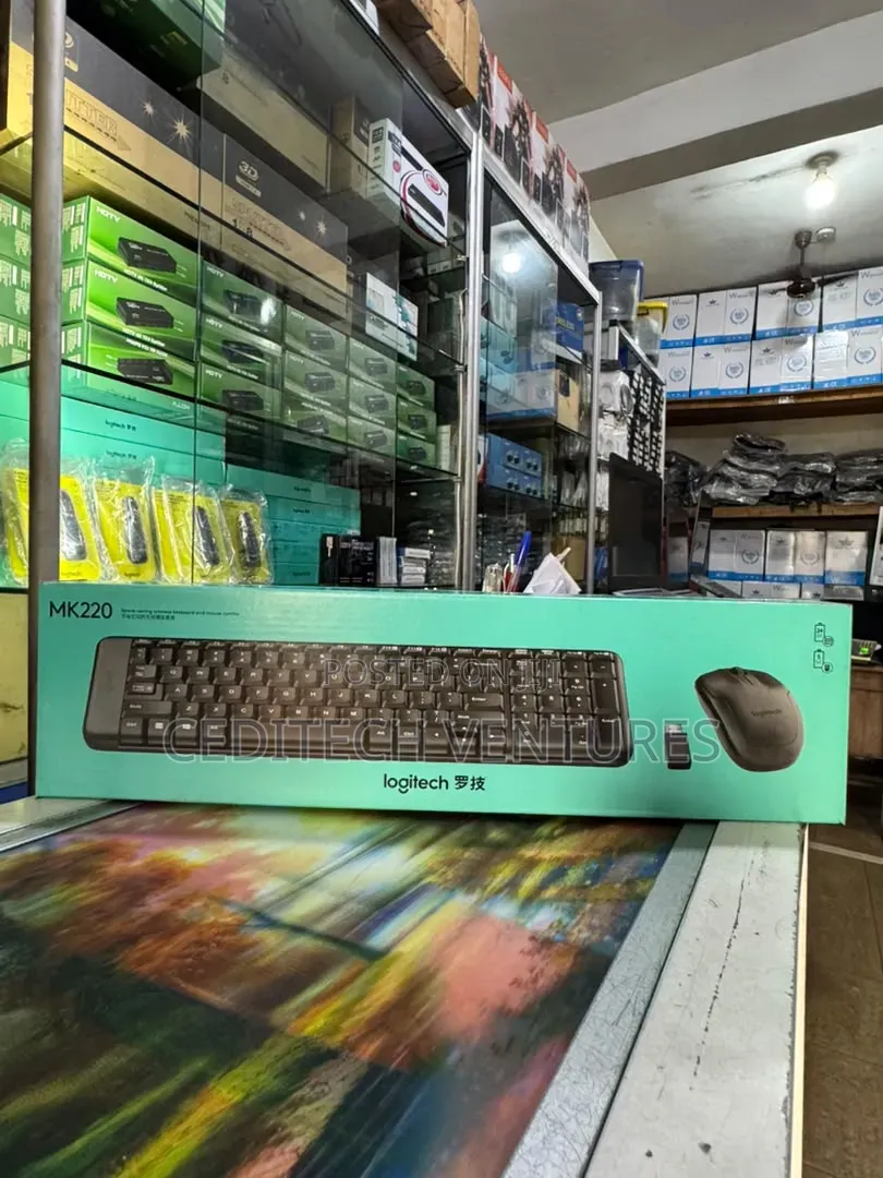Mk220 Wireless Keyboard and Mouse
