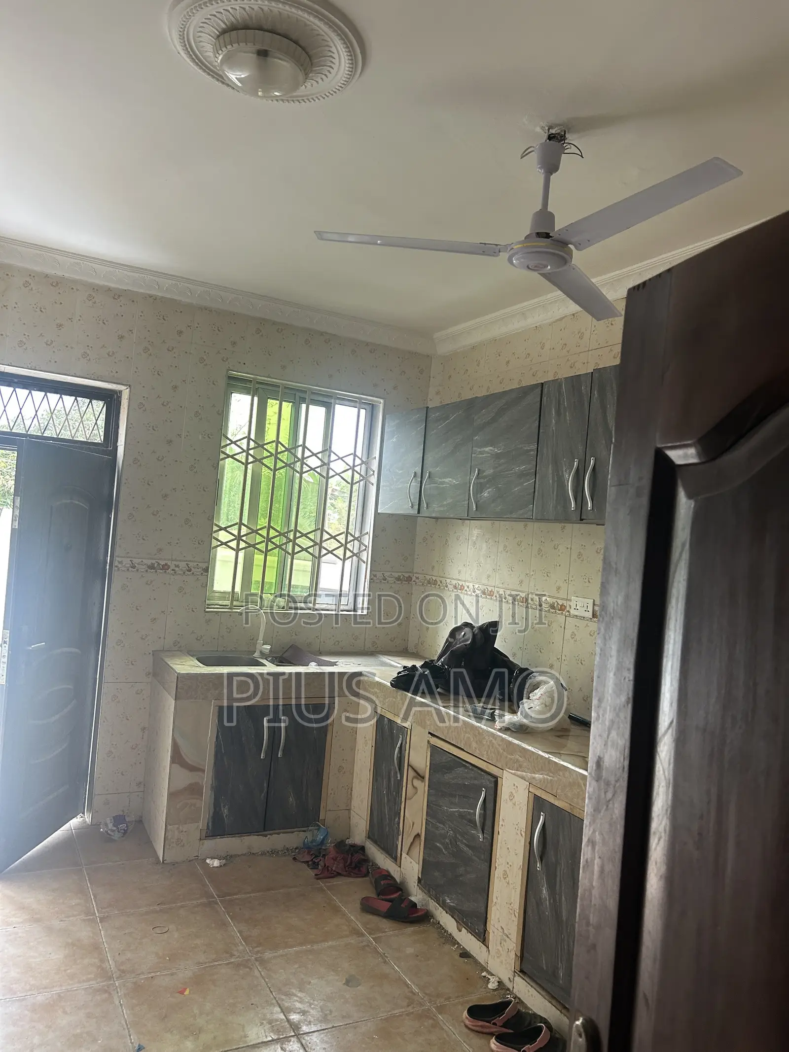 3bdrm Apartment in Teshie for rent
