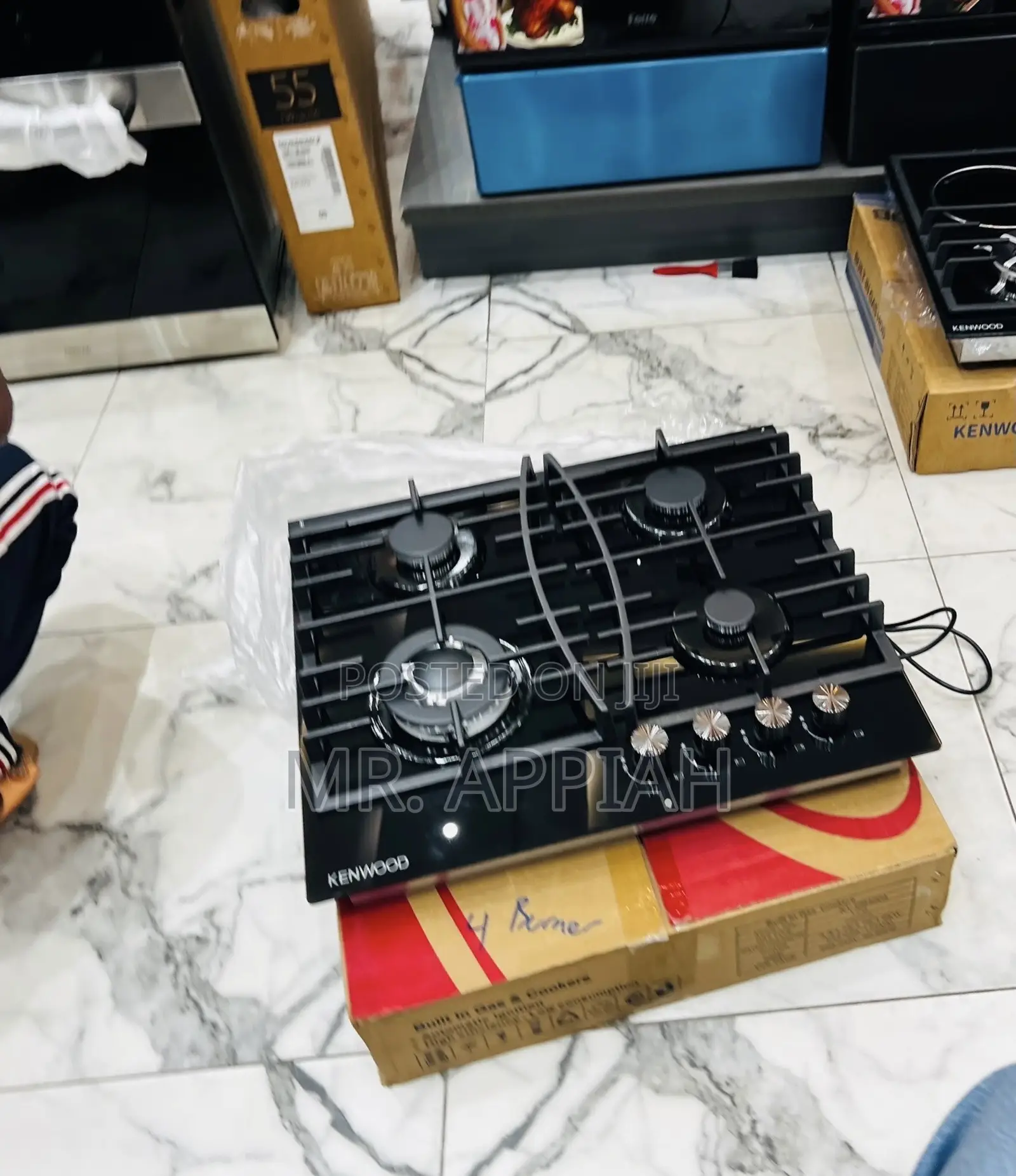 Extremely Classic Kenwood 60cm Glass 4 Gas Cooker 