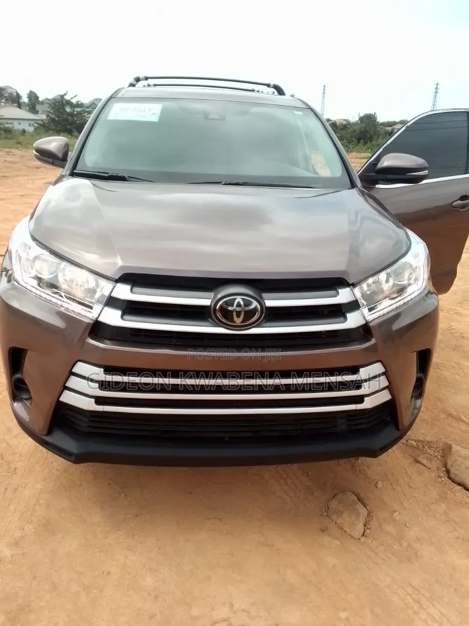 Toyota Highlander LE 2019 Brown