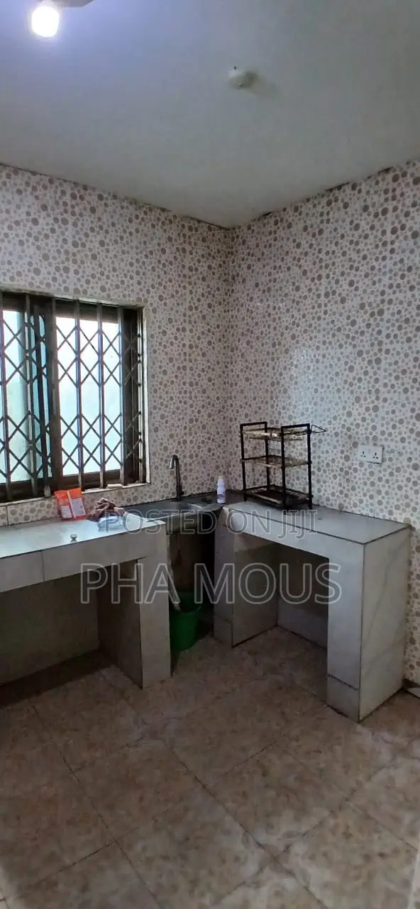 3bdrm Apartment in Lapaz for rent