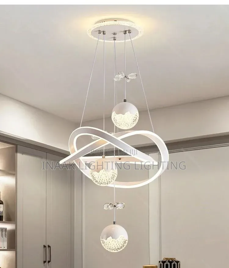 White Body Chandelier Light