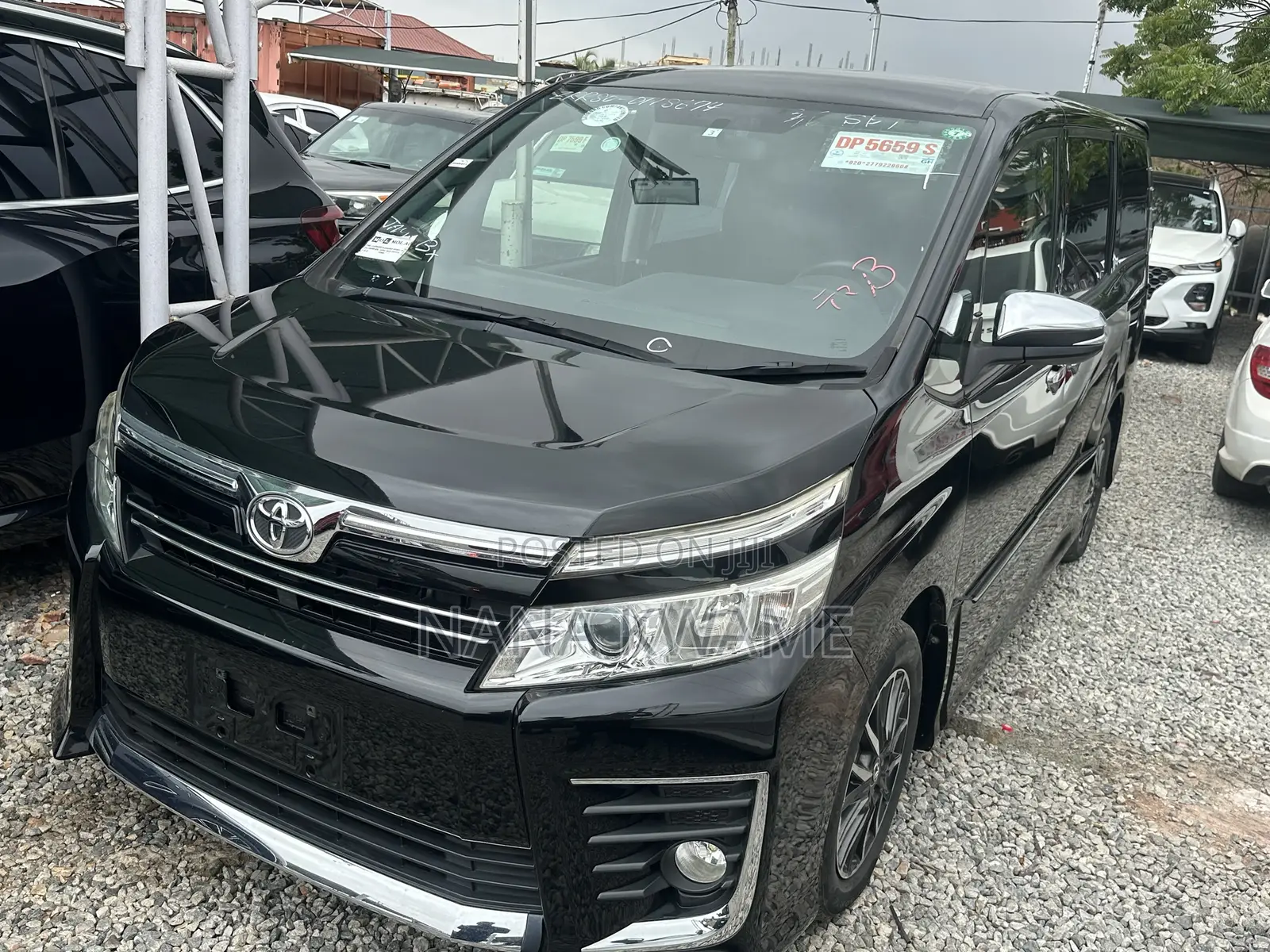 Toyota Voxy V 4WD 8-Seater 2017 Black