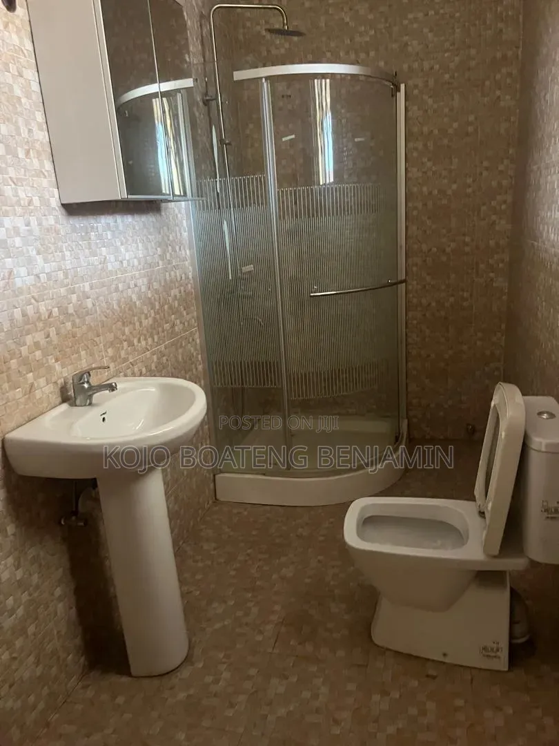 2bdrm Apartment in American House for rent
