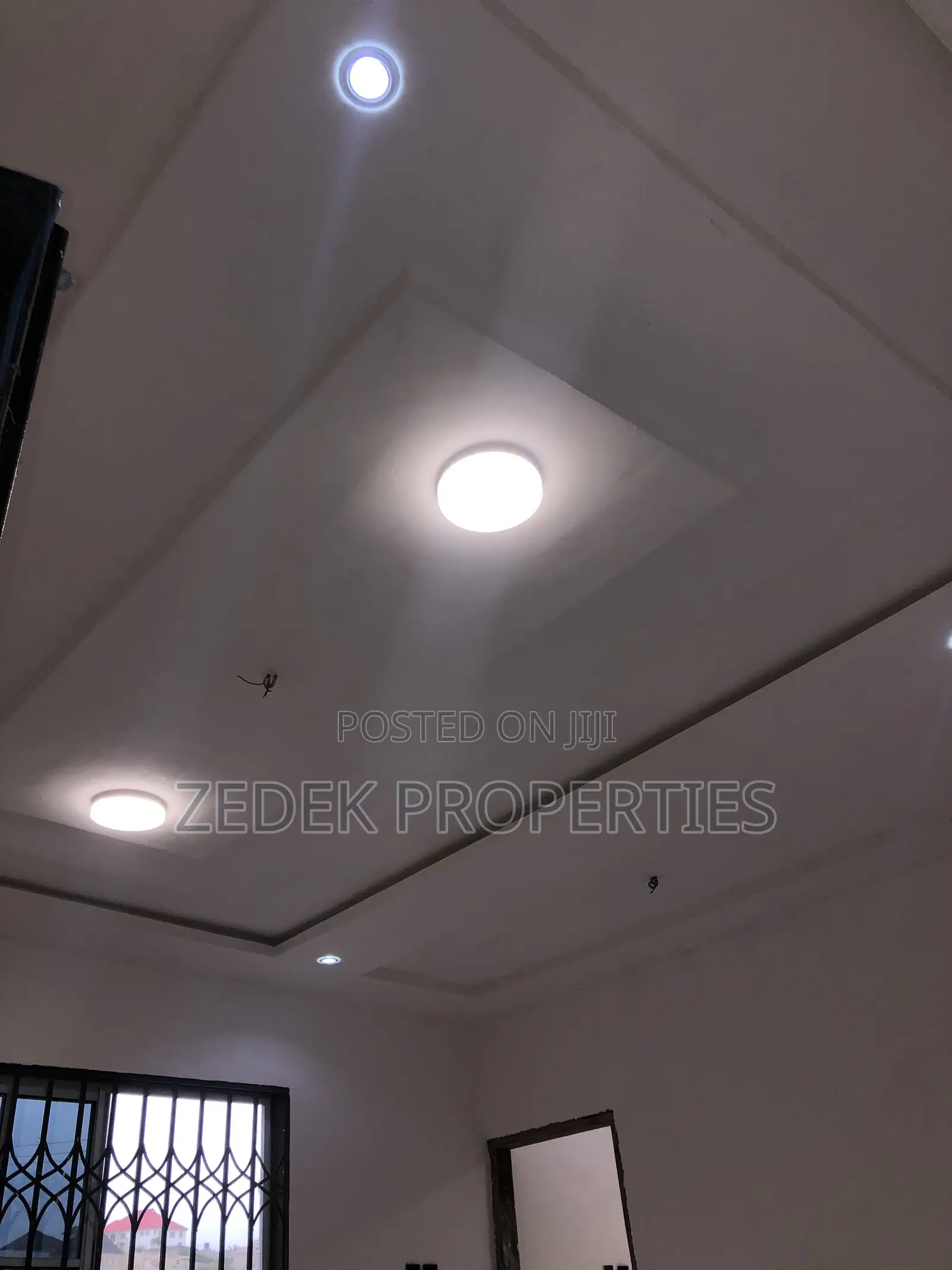2bdrm Apartment in Kwabenya Acp Road for rent