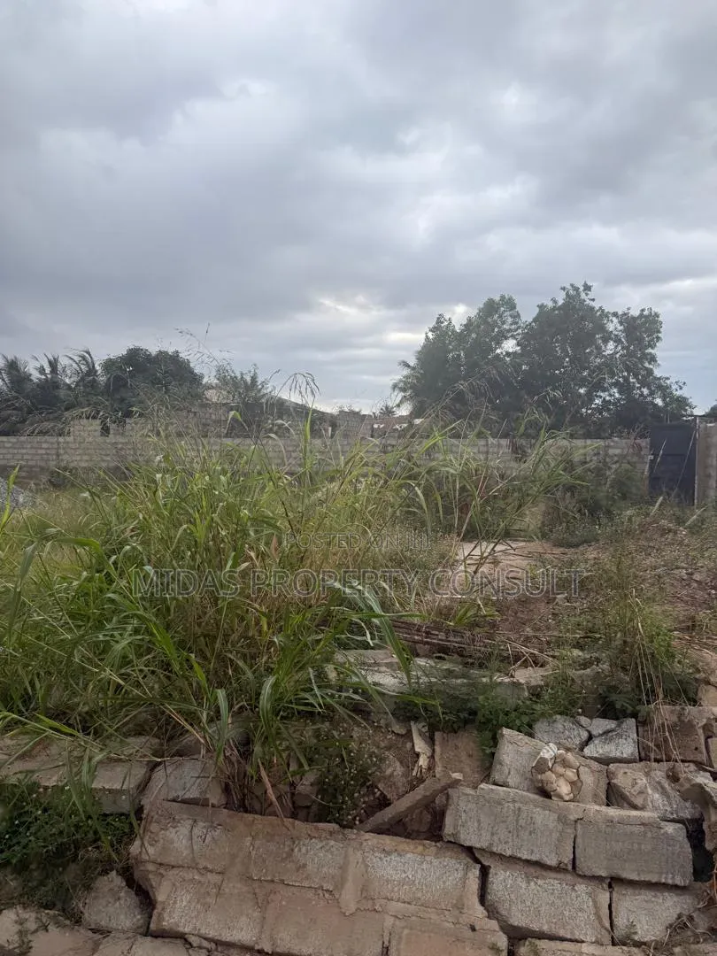 70x80ft Land for Sale St Dome Pillar 2