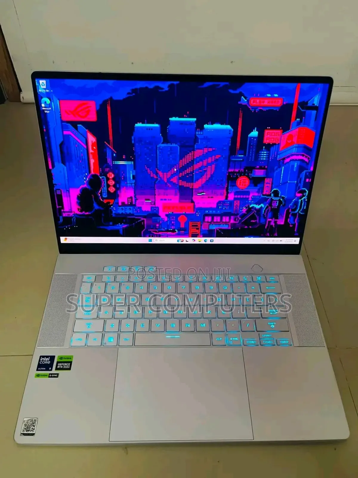 New Laptop Asus ROG Zephyrus G16 16GB Intel Core Ultra 9 SSD 512GB