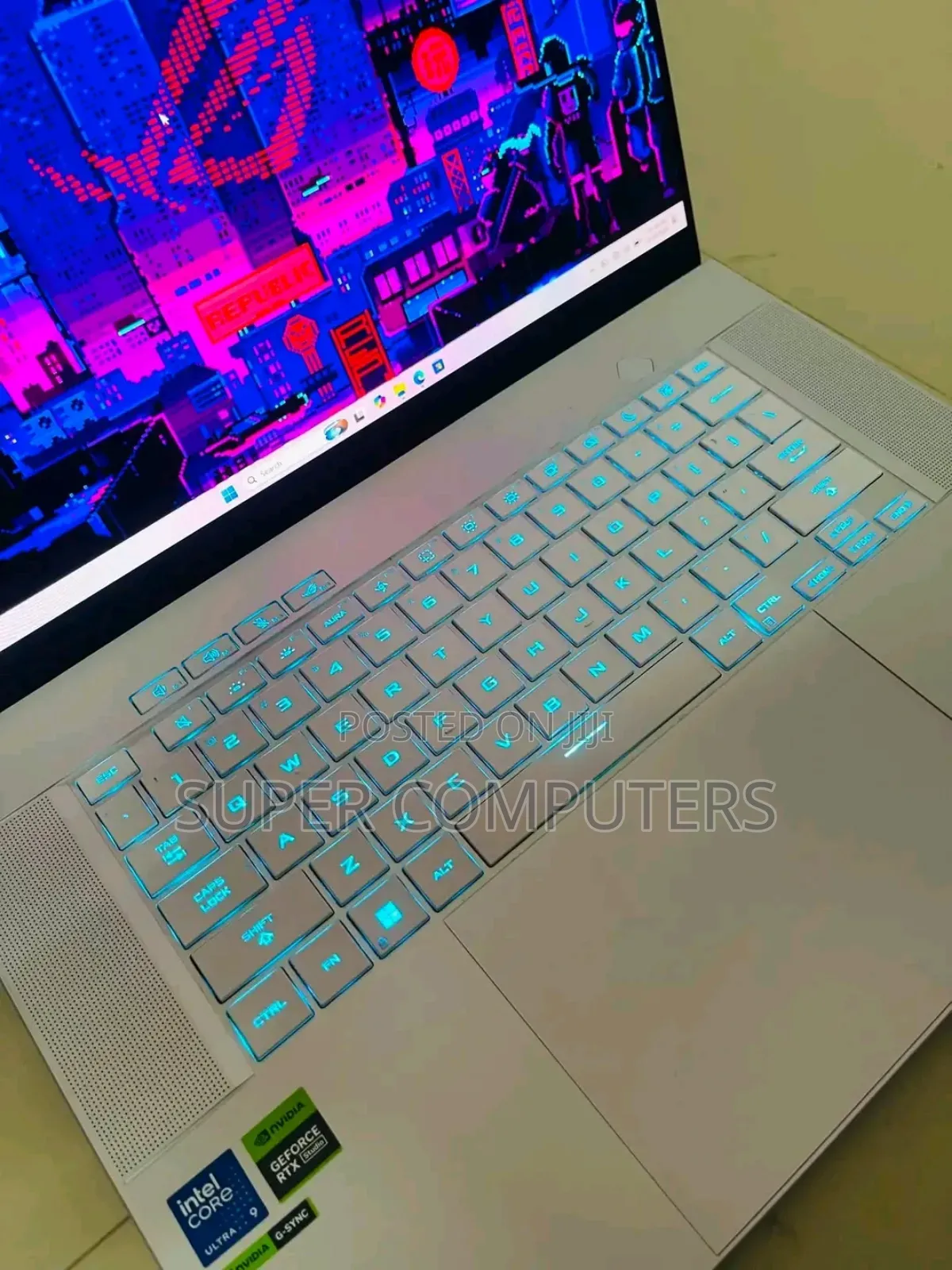 New Laptop Asus ROG Zephyrus G16 16GB Intel Core Ultra 9 SSD 512GB