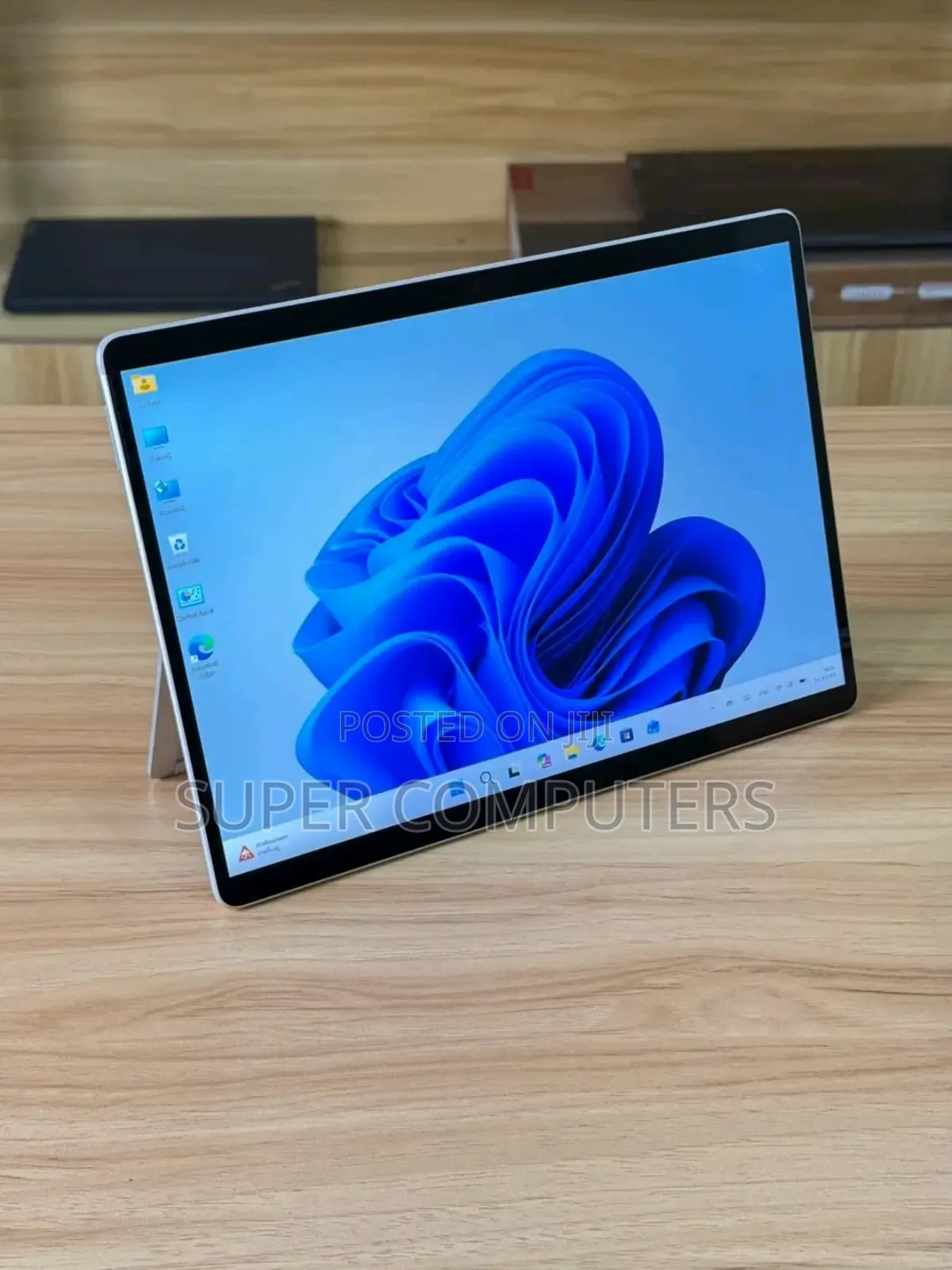 New Laptop Microsoft Surface Pro 8 16GB Intel Core i7 SSD 512GB