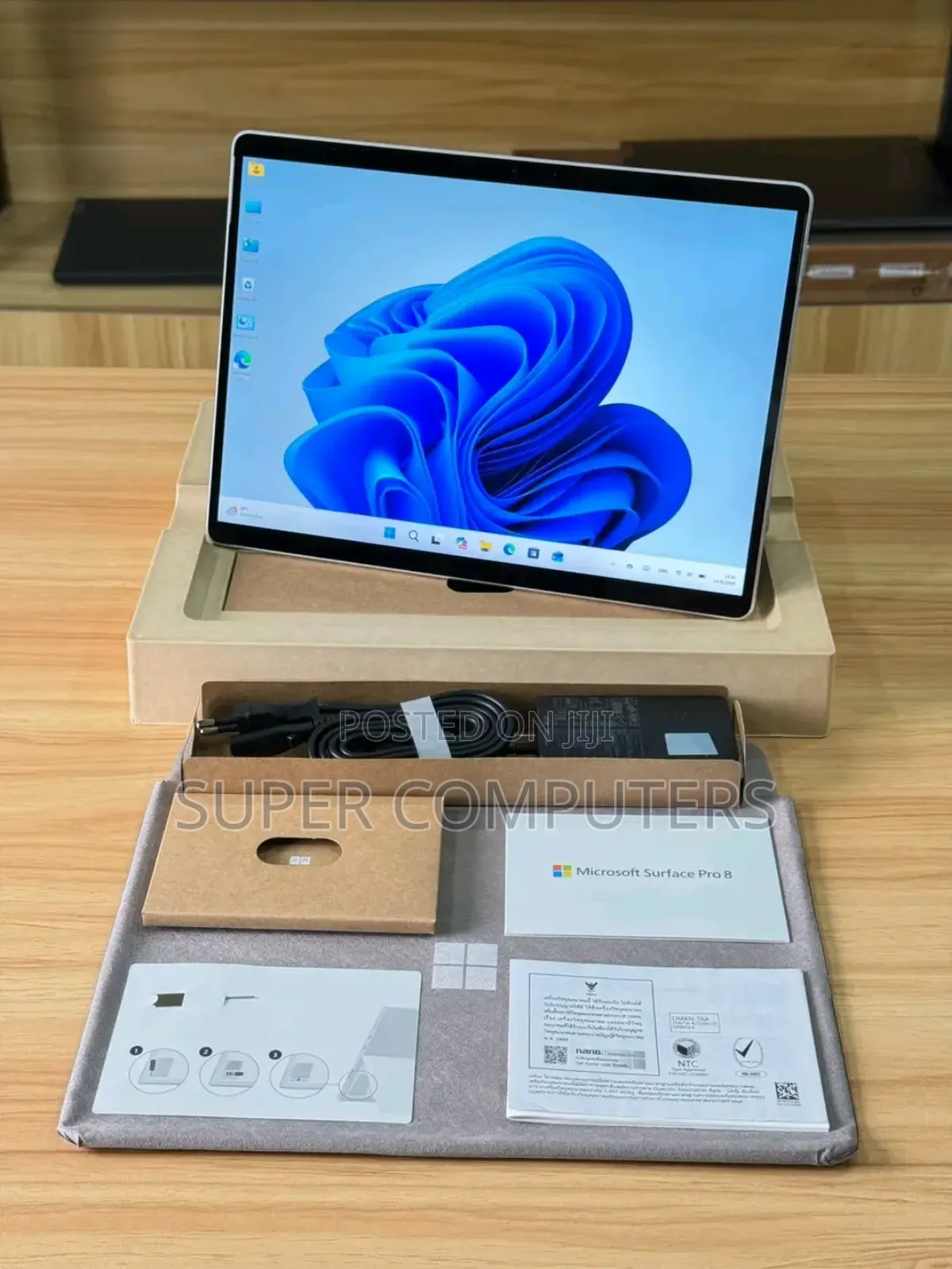 New Laptop Microsoft Surface Pro 8 16GB Intel Core i7 SSD 512GB