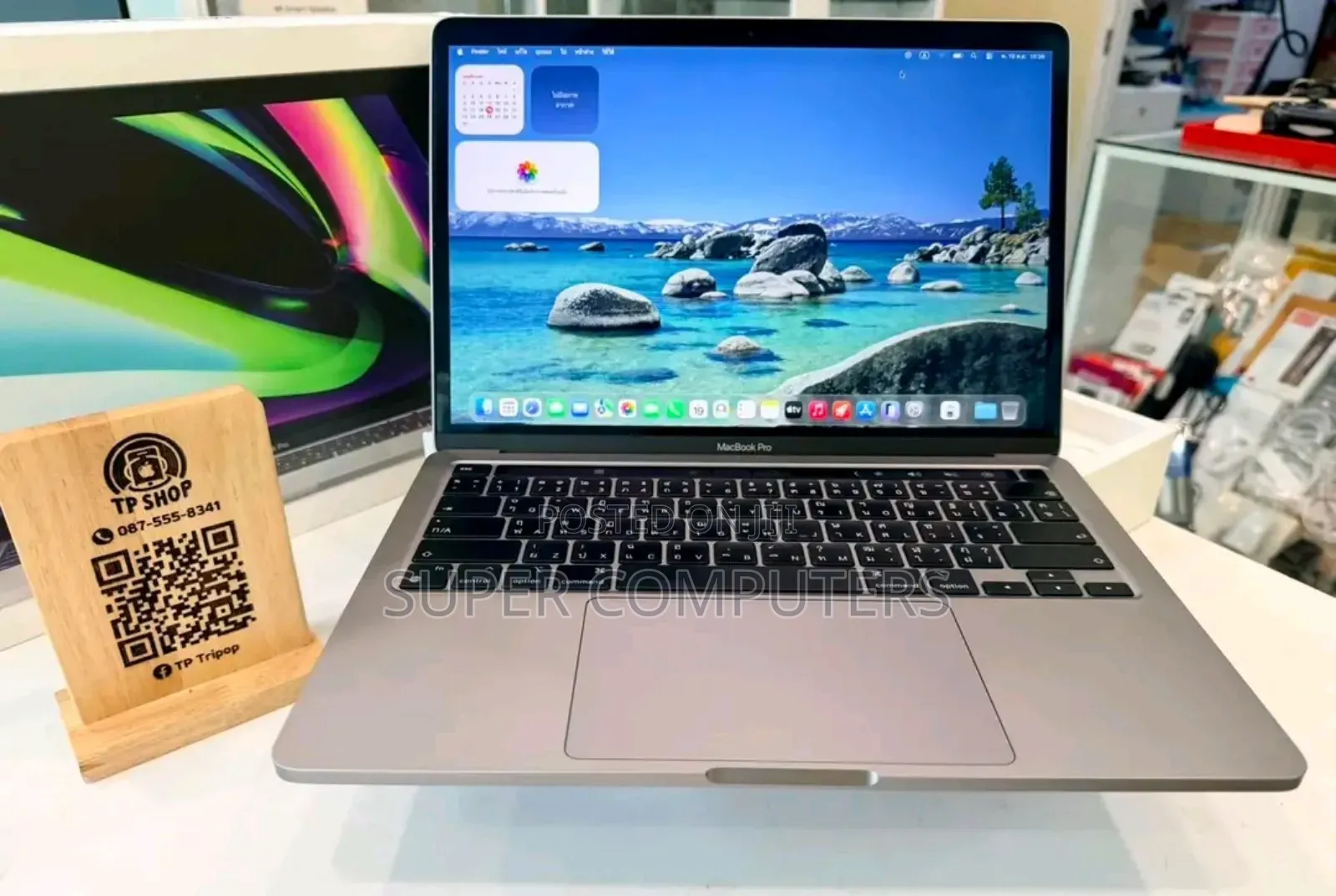 New Laptop Apple MacBook Pro 2020 16GB Intel Core i7 SSD 512GB