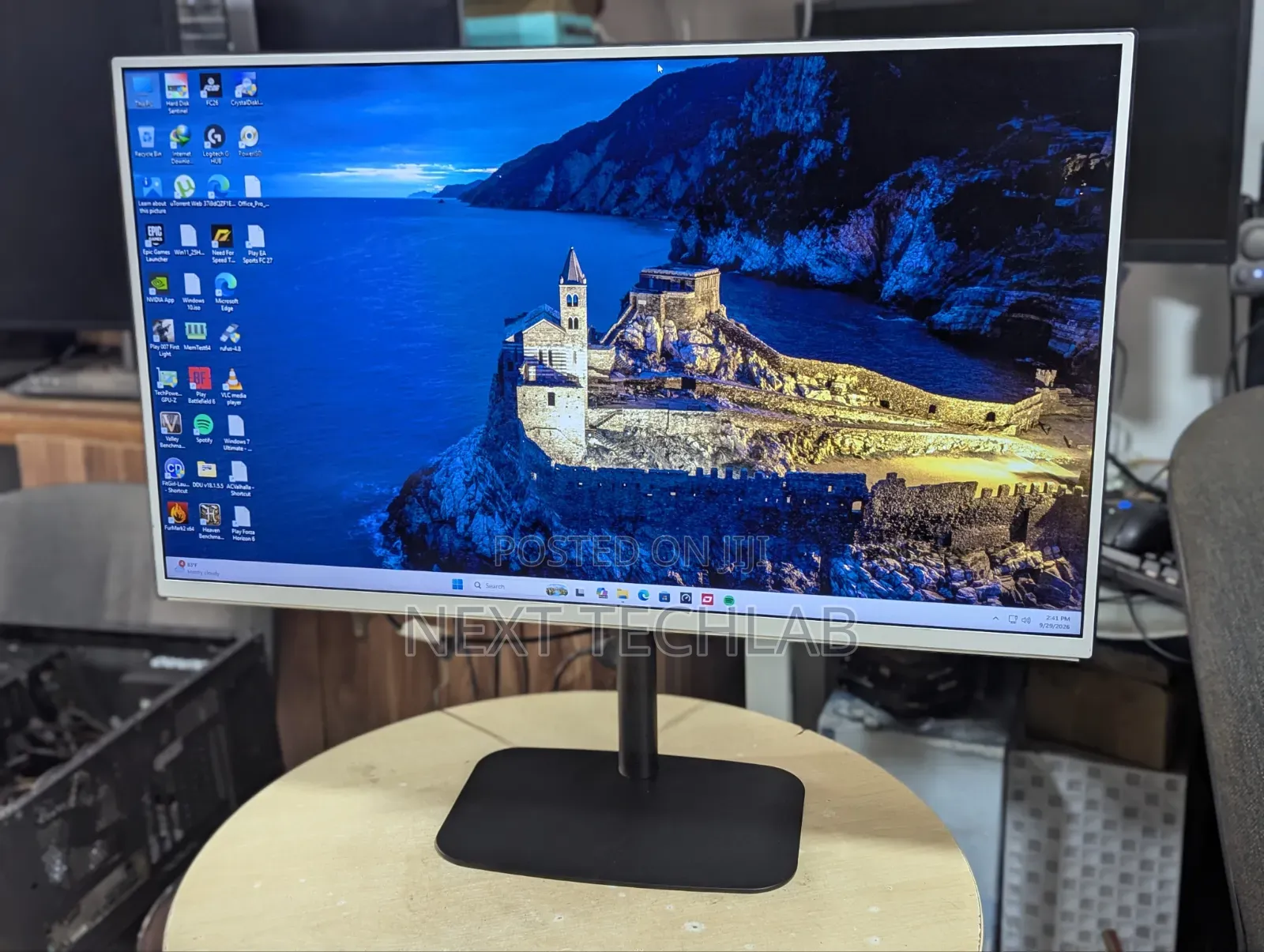 LG electriQ eiQ-32MFF144
