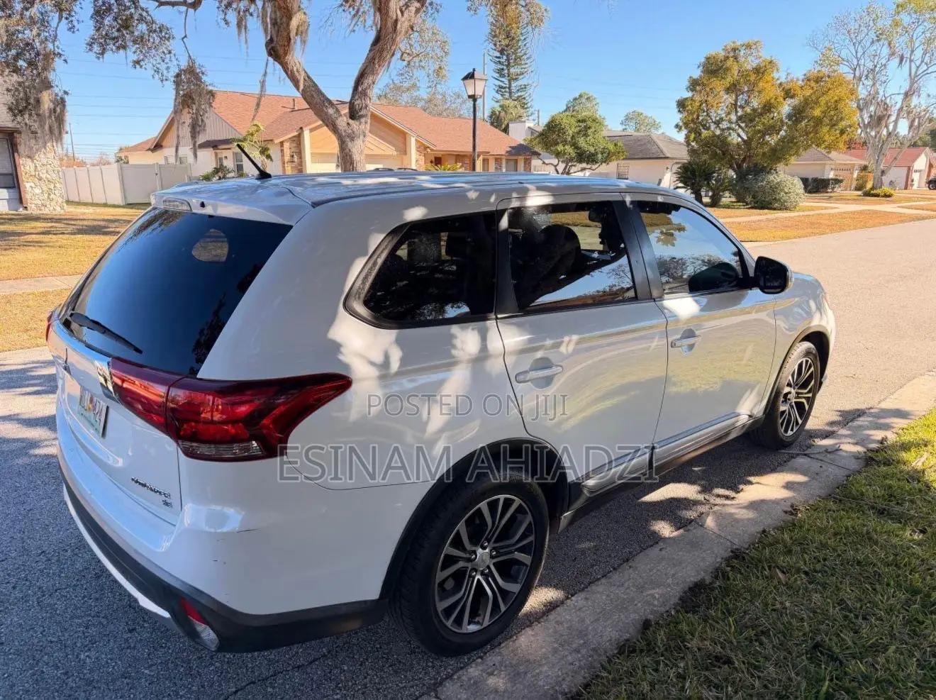 Mitsubishi Outlander SEL FWD 2016 White