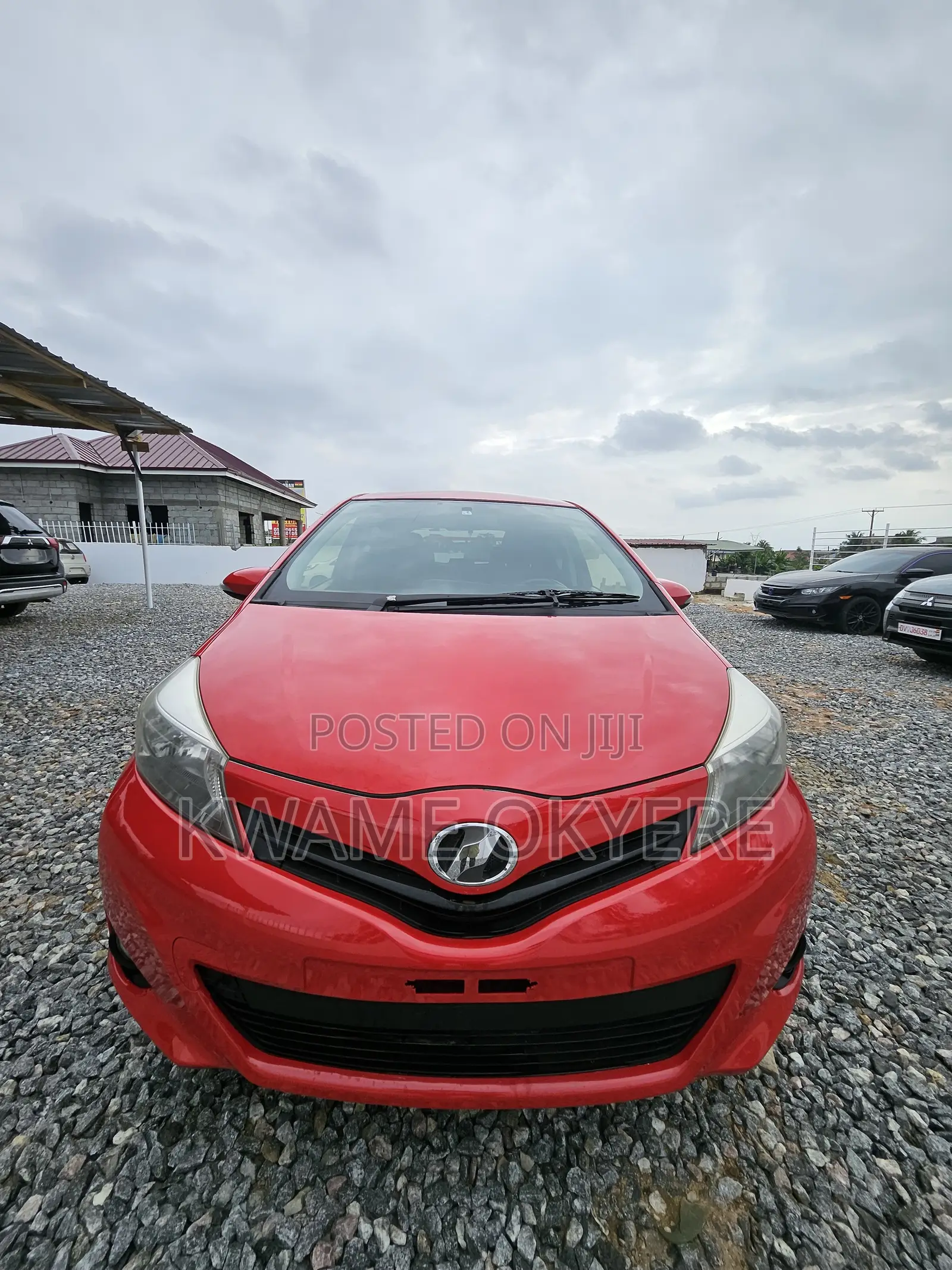 Toyota Vitz 1.3 AWD 5dr 2013 Red