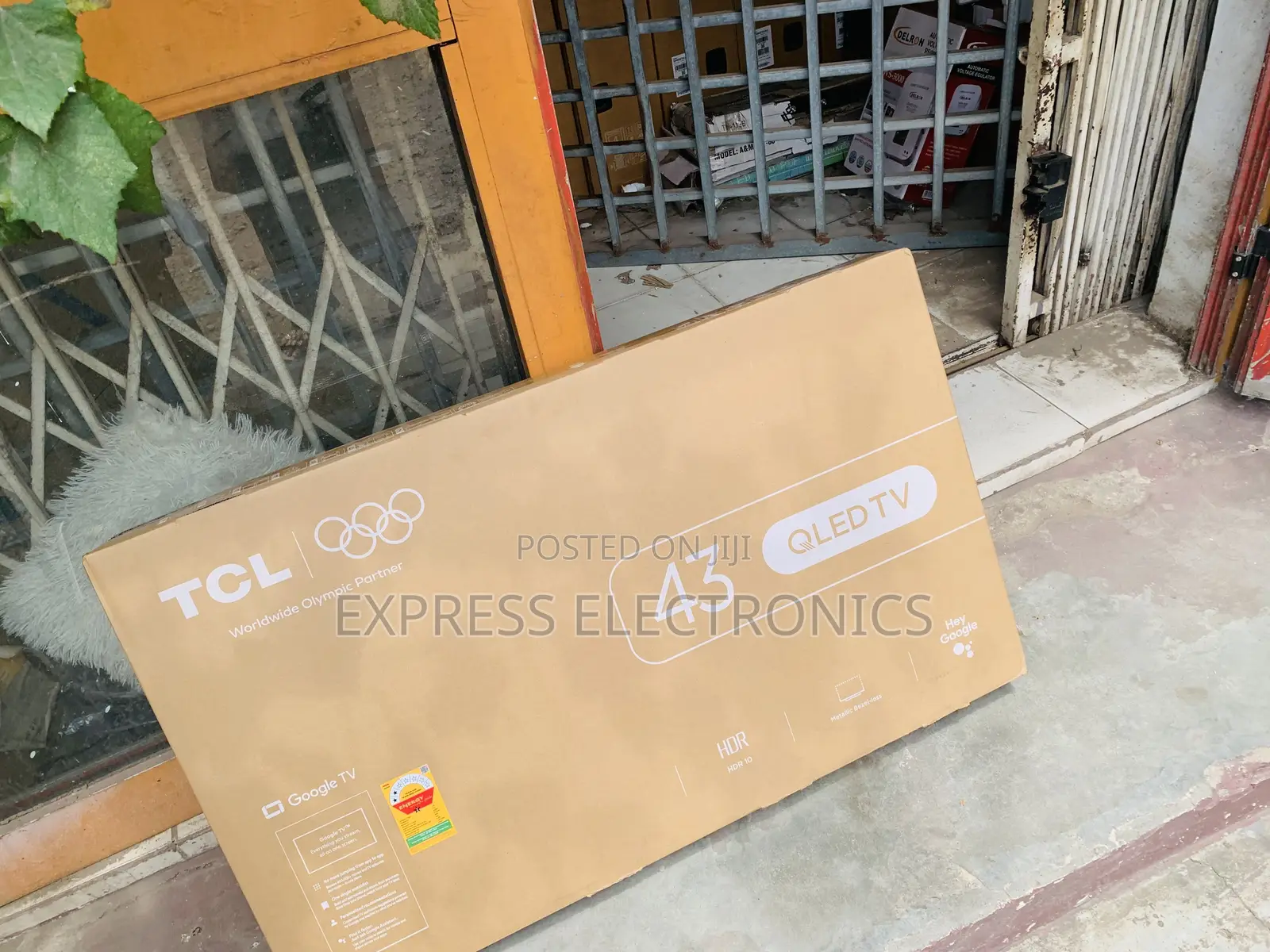 Ultra Slim TCL 43" 2K Full HD Smart QLED Direct LED Android Smart HDR