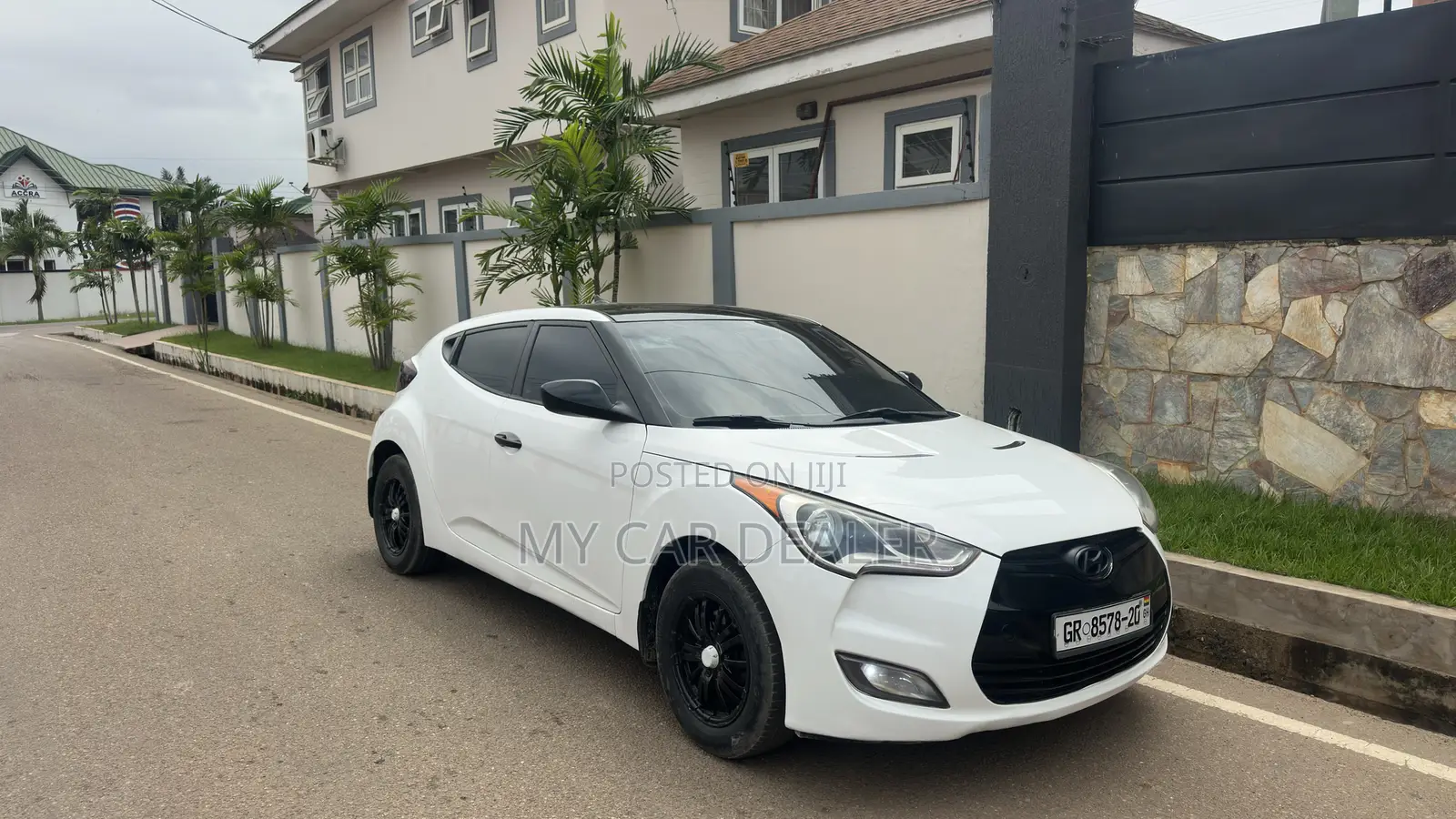 Hyundai Veloster 3dr Hatchback w/Black Interior (1.6L 4cyl 6M) 2014