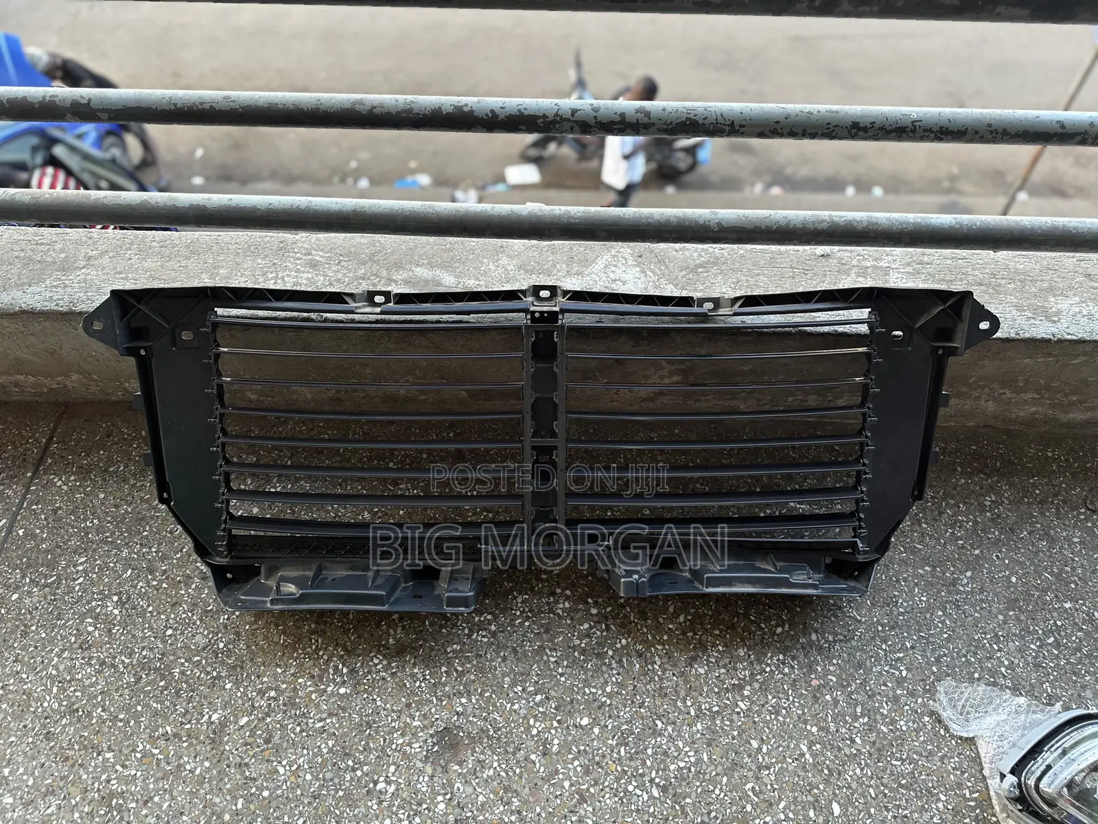 Ford F-150 2015 2016 2017 Shuttrr Grille With Motor