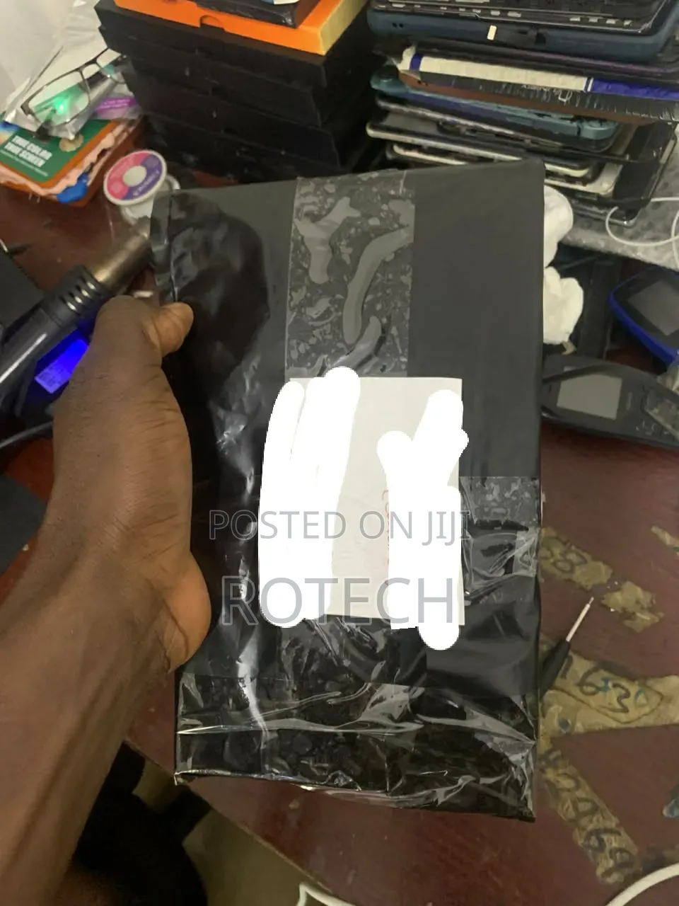Original Phone Screen Replacement - All Models - Accra Circle Fast Fix