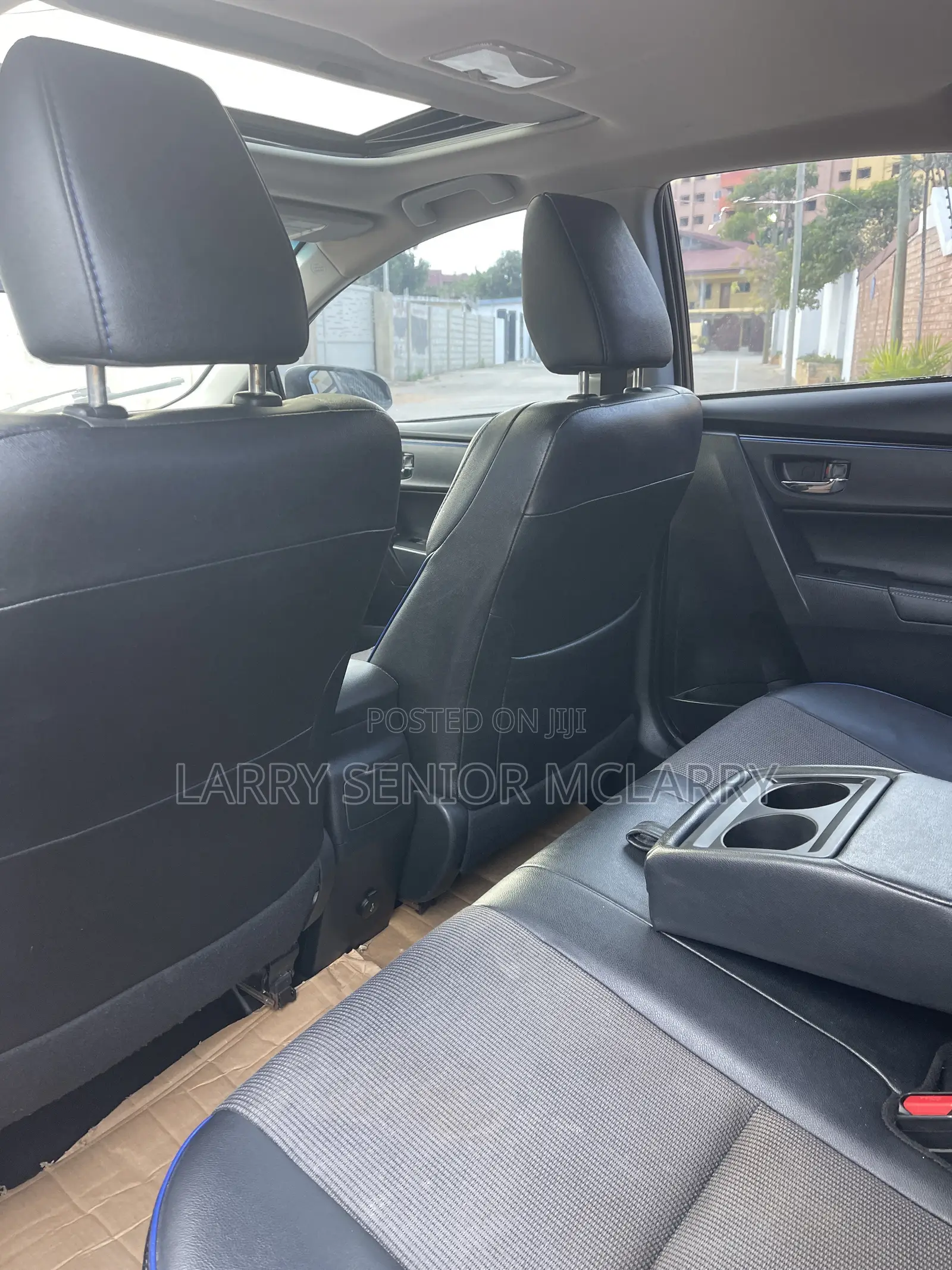 Toyota Corolla SE Special Edition 4dr Sedan (1.8L 4cyl CVT) 2017 Gray