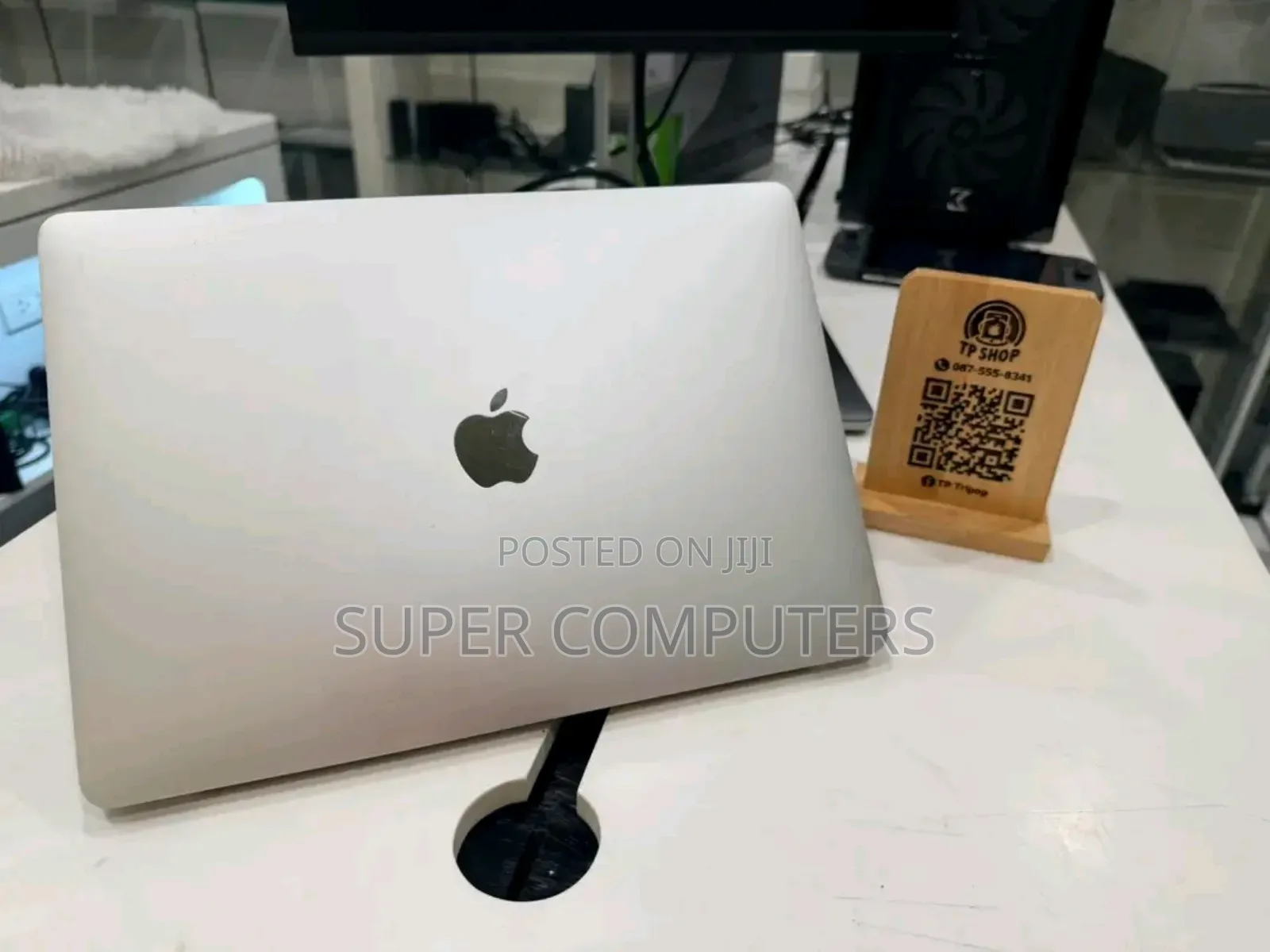 Laptop Apple MacBook 2020 8GB Intel Core i5 SSD 256GB