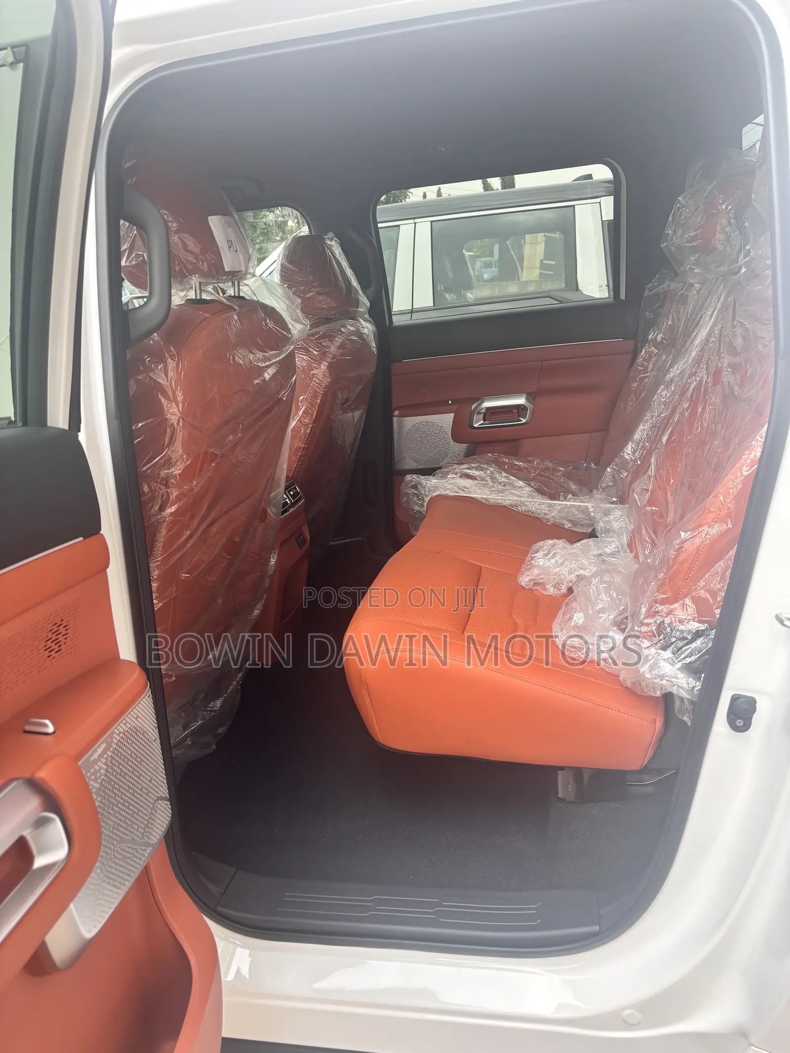 New Nissan Pick-Up 2025 White