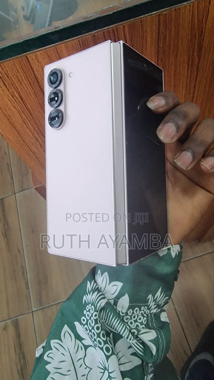 New Samsung Galaxy Z Fold6 256 GB Gold