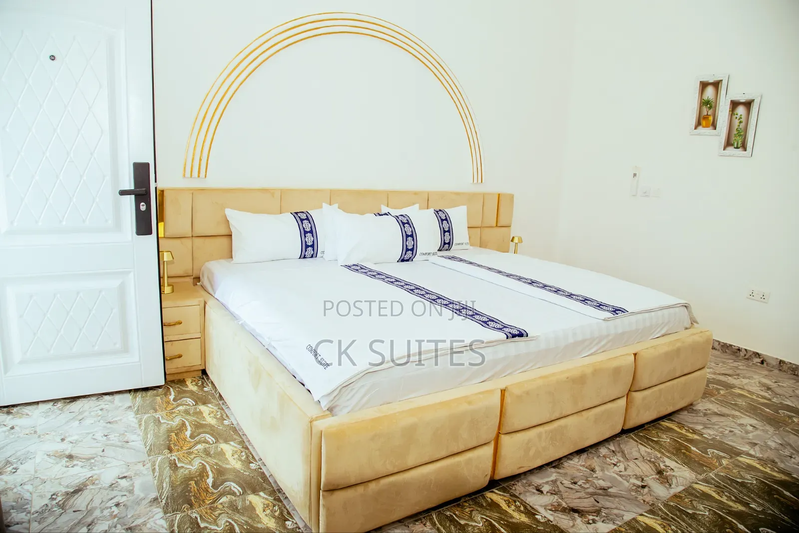 Superior Three-Bedrooms Apartment With Balcony