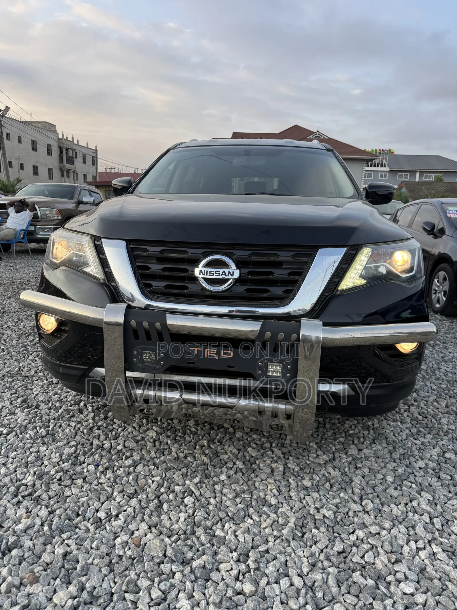 Nissan Pathfinder 2018 Black