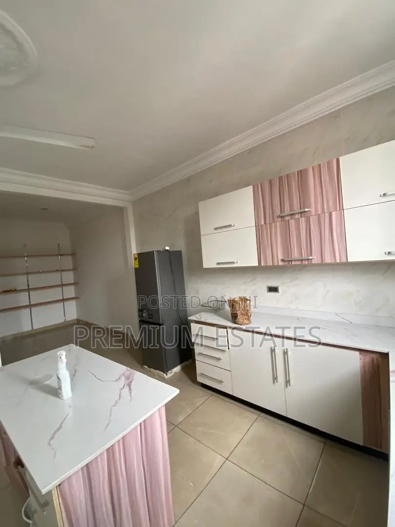 3bdrm Apartment in Adjiriganor for rent