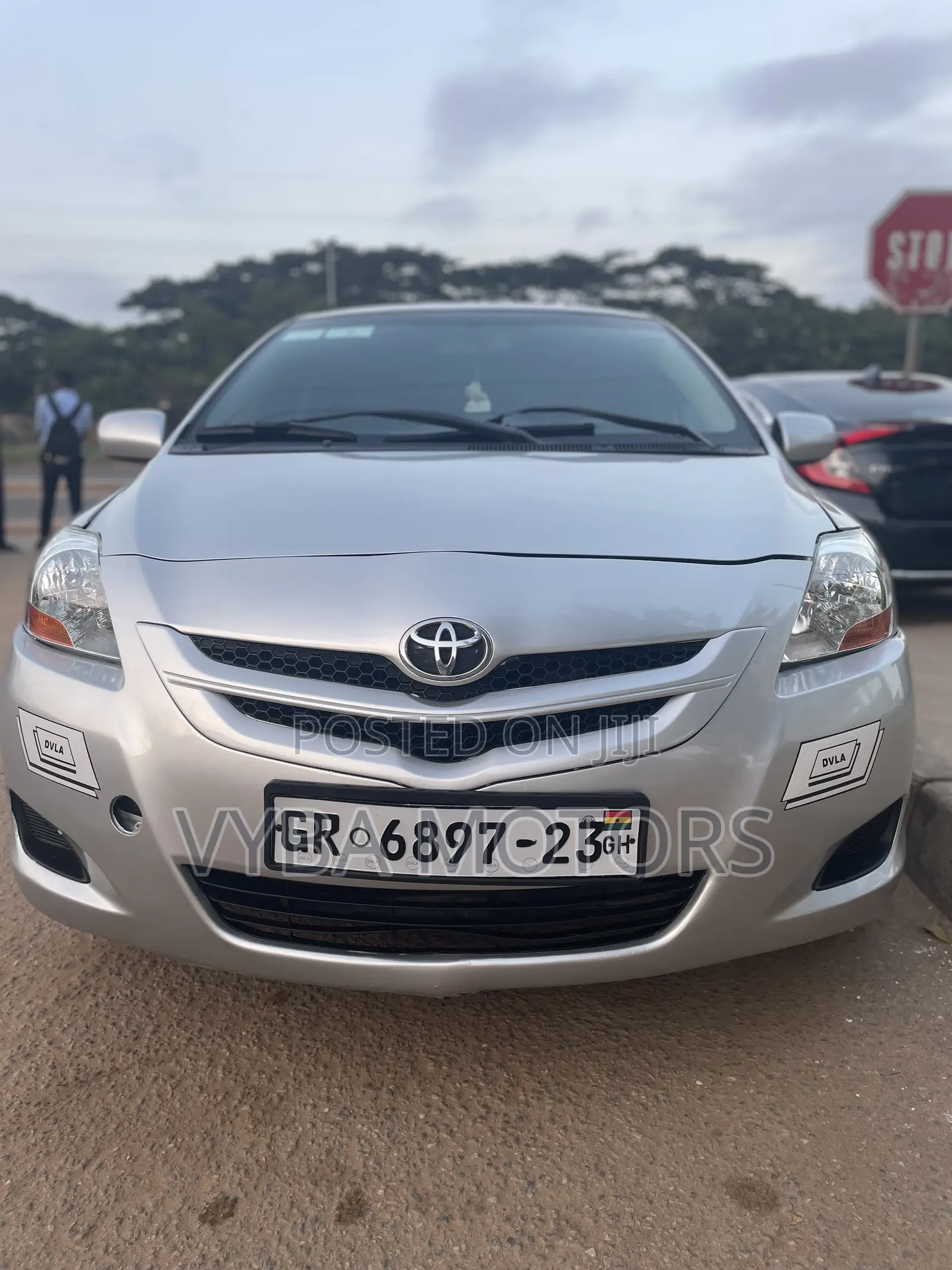 Toyota Belta 2010 Silver