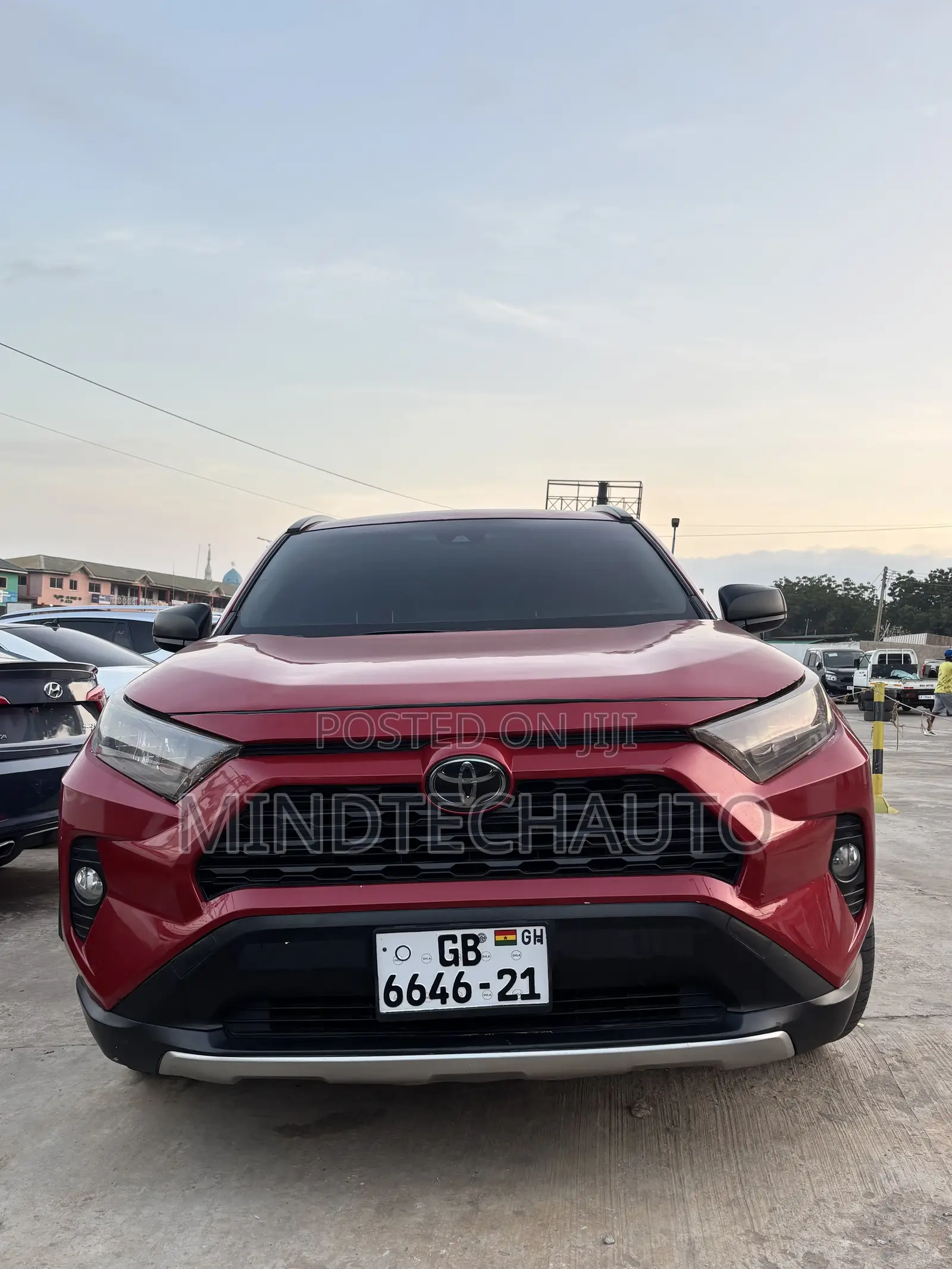 Toyota RAV4 LE AWD 2020 Red